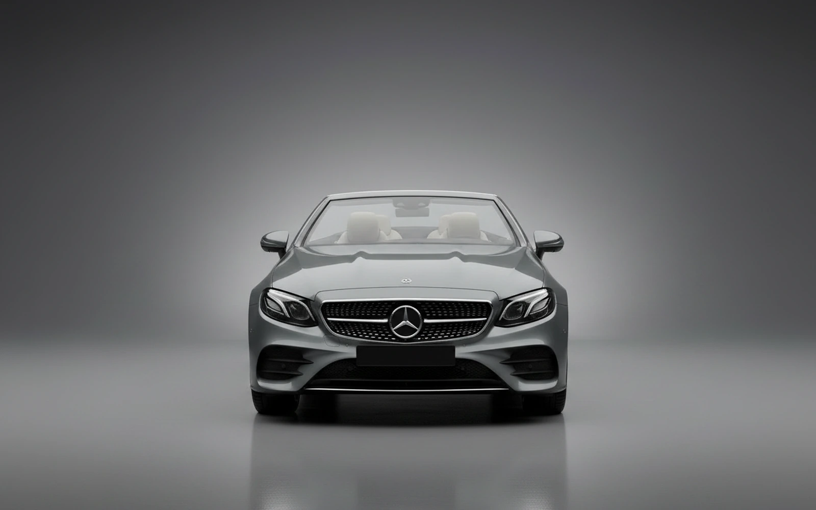 Mercedes-Benz E450 Convertible Gris 2023 — exterior side view