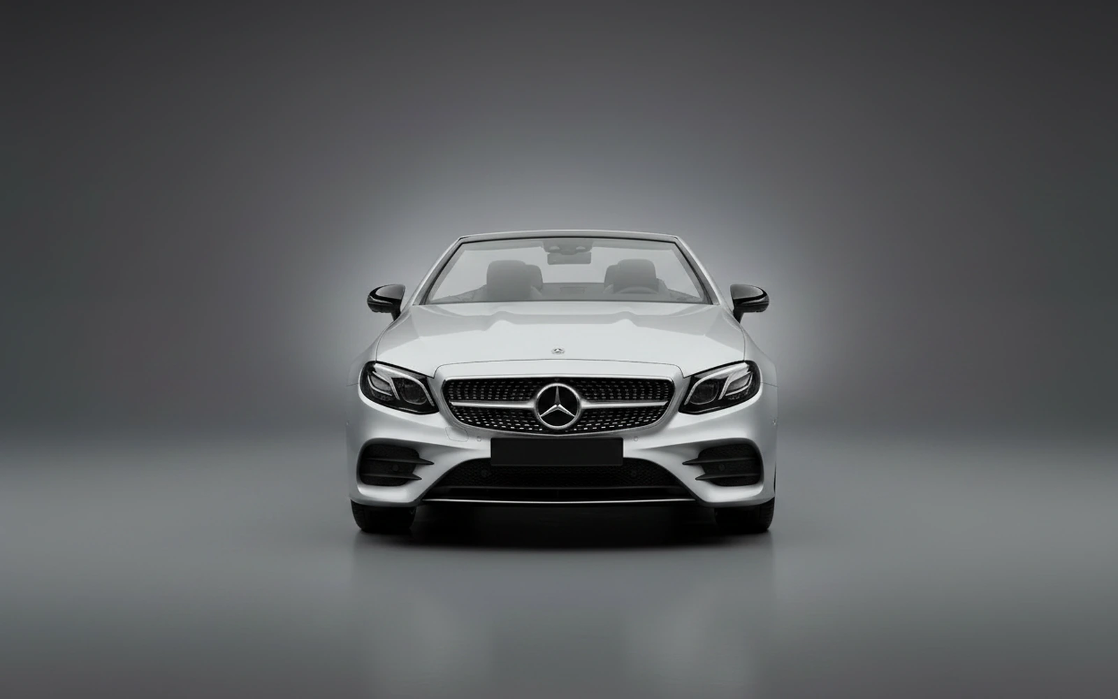 Mercedes-Benz E450 Convertible Plata 2023 — exterior side view