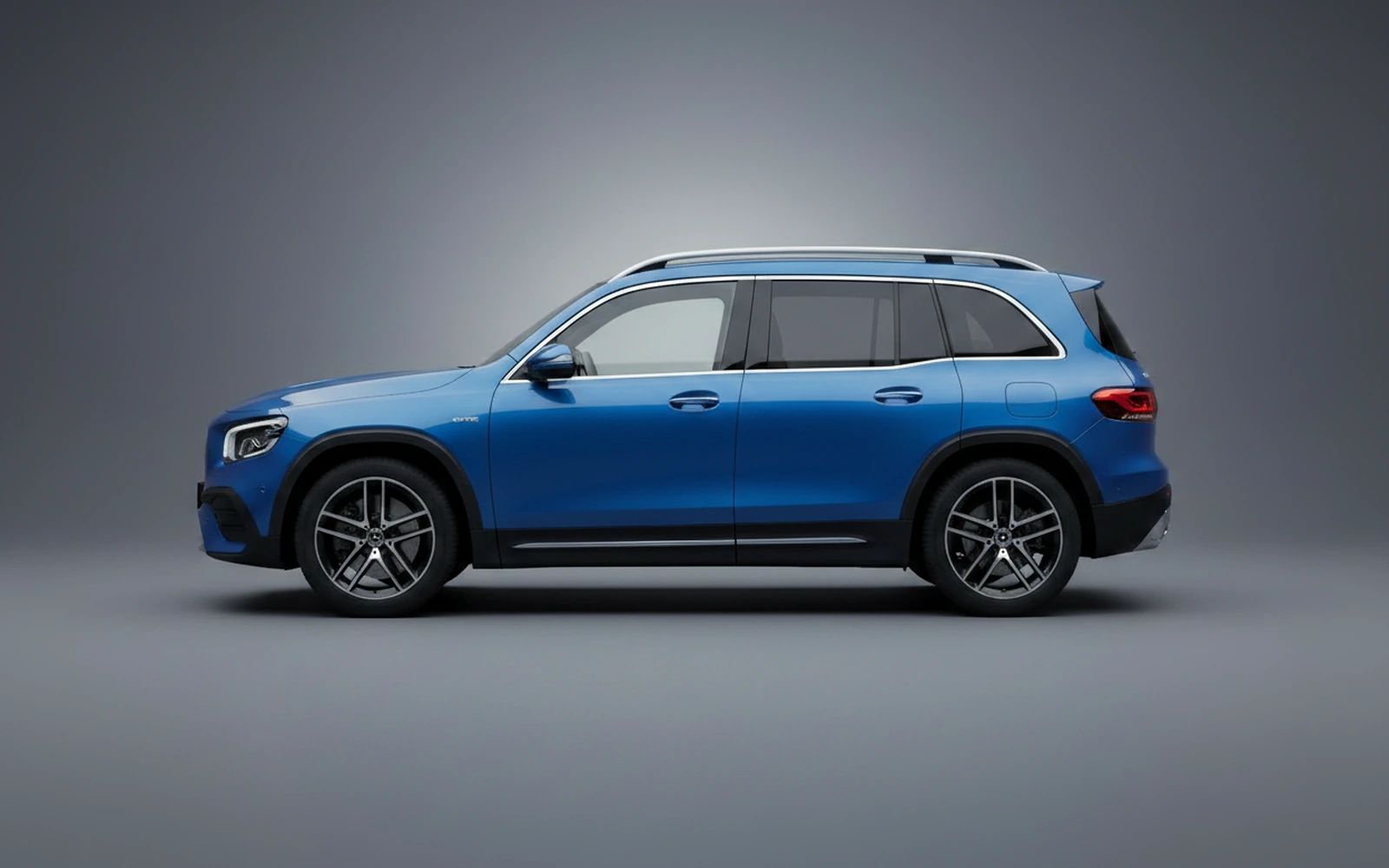 Mercedes-Benz GLB35 AMG Azul 2022 — exterior rear view