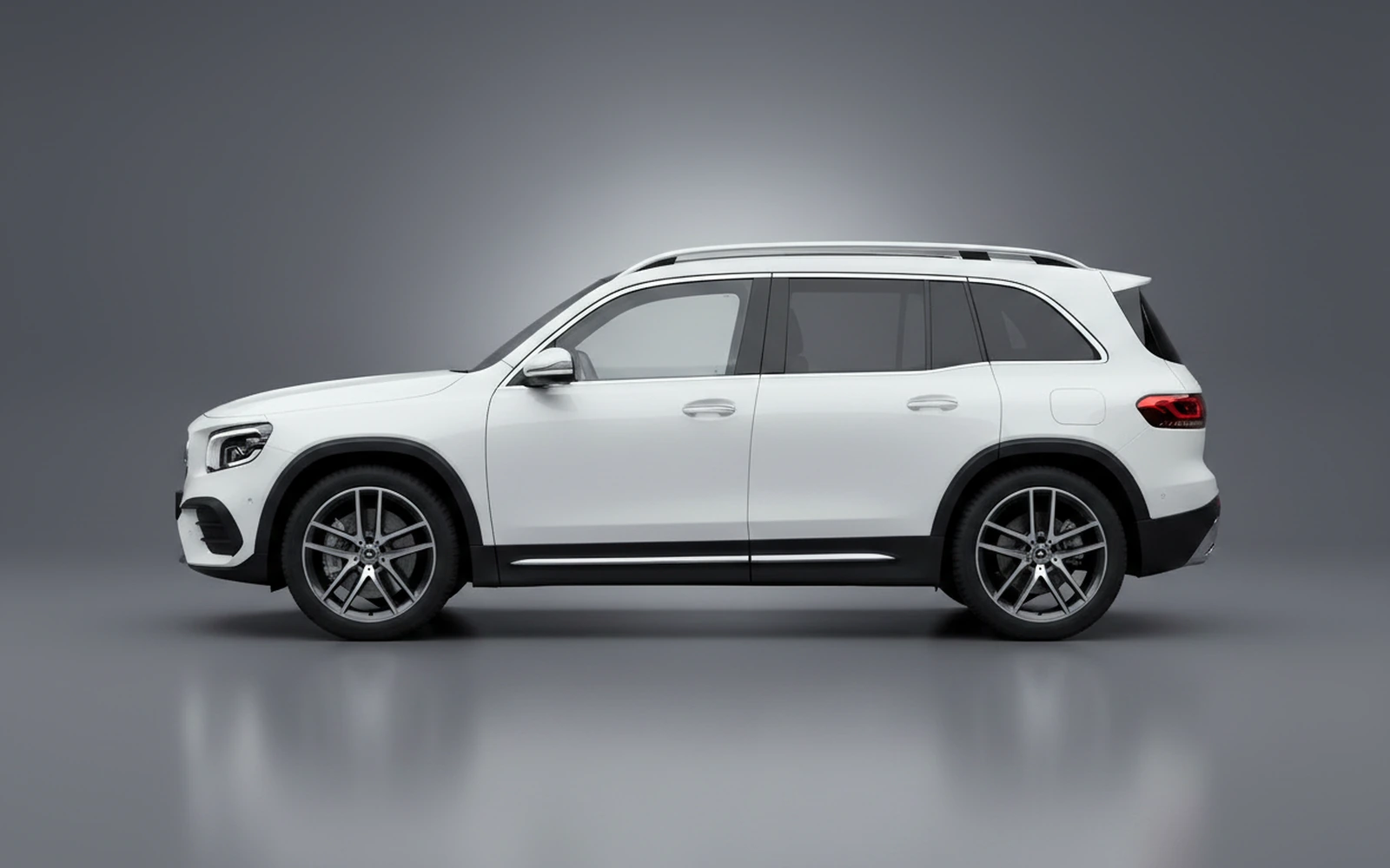 Mercedes-Benz GLB35 AMG White 2022 — exterior rear view