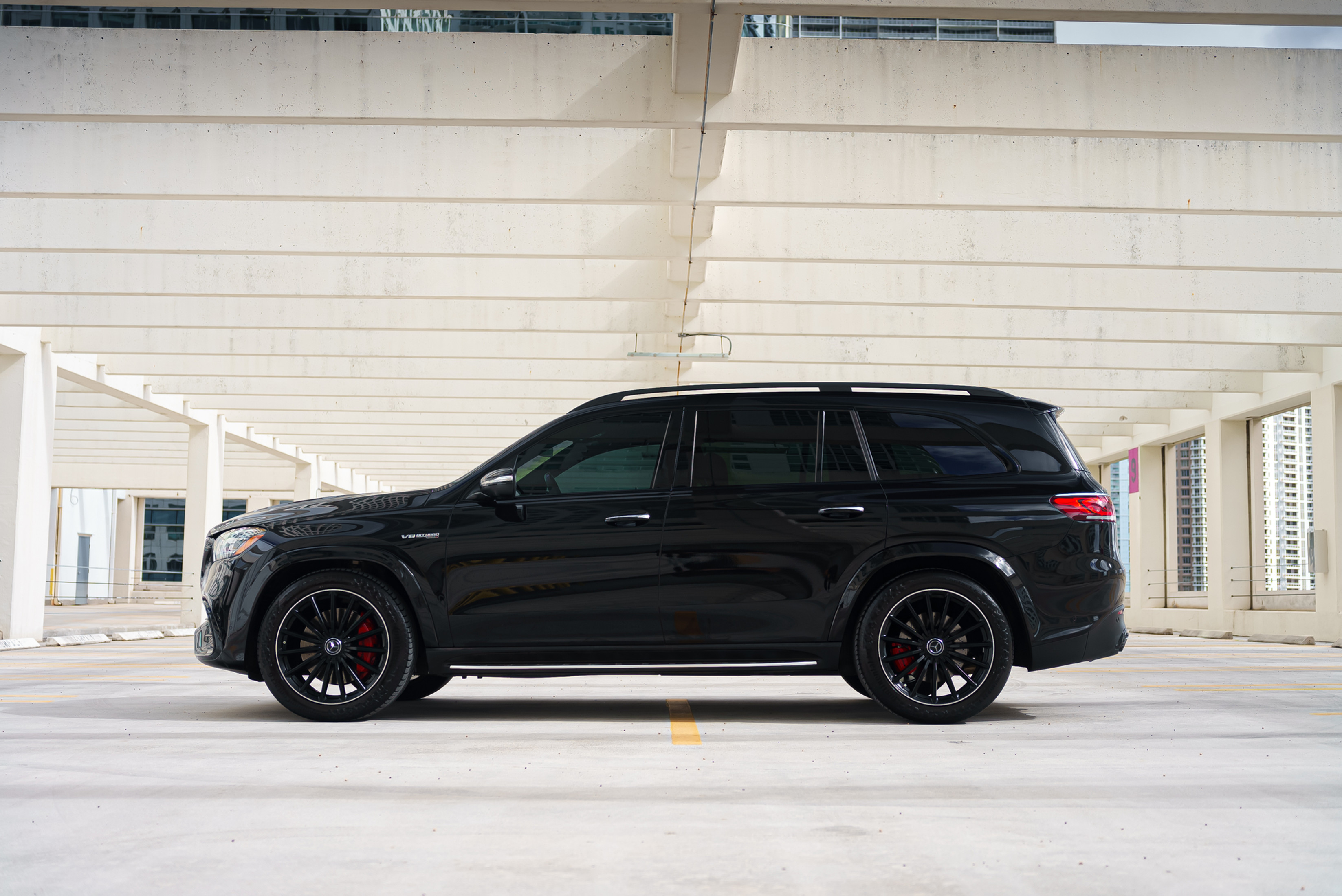 Mercedes-Benz GLS 63 AMG Black — photo 6
