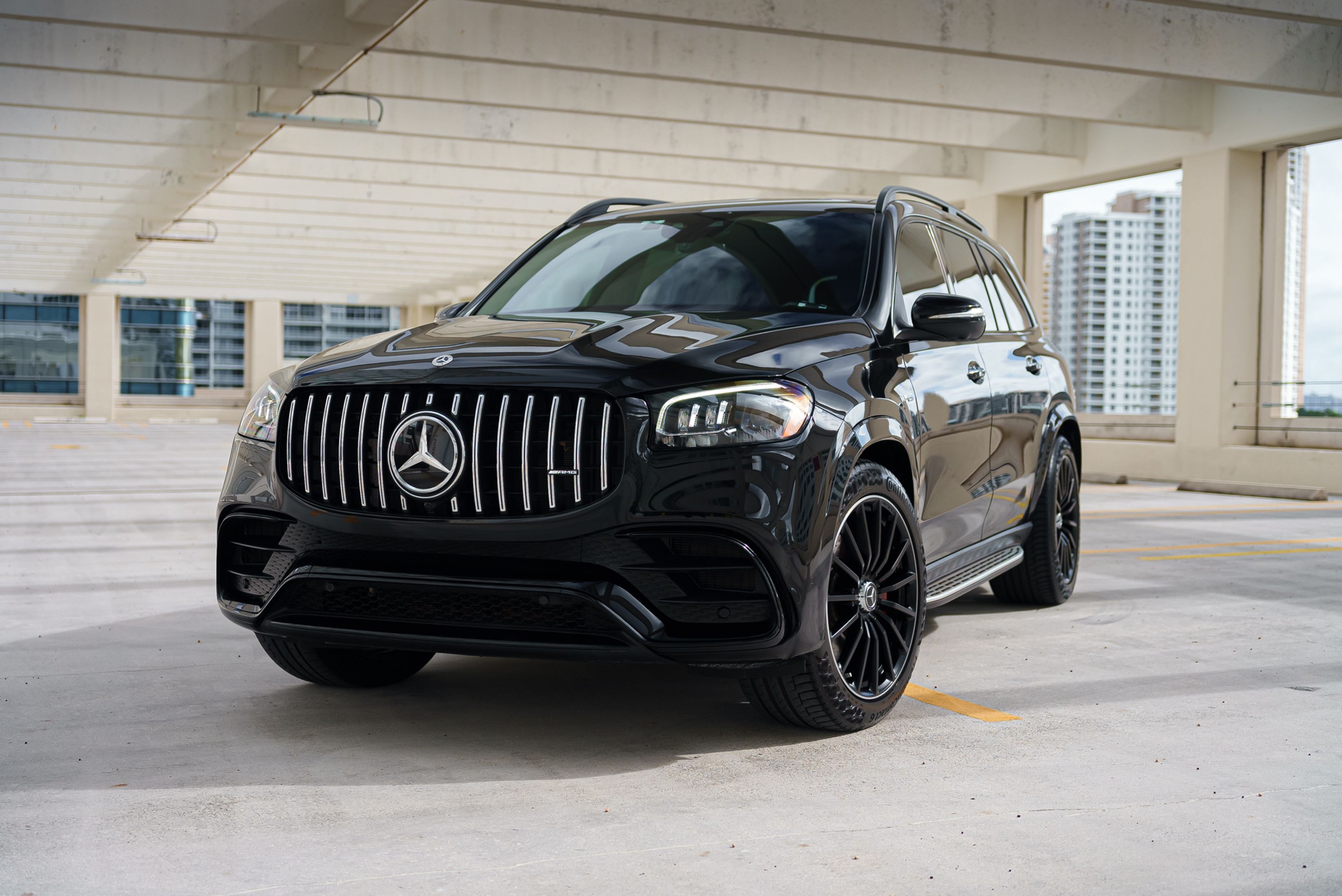 Mercedes-Benz GLS 63 AMG Black — exterior side view