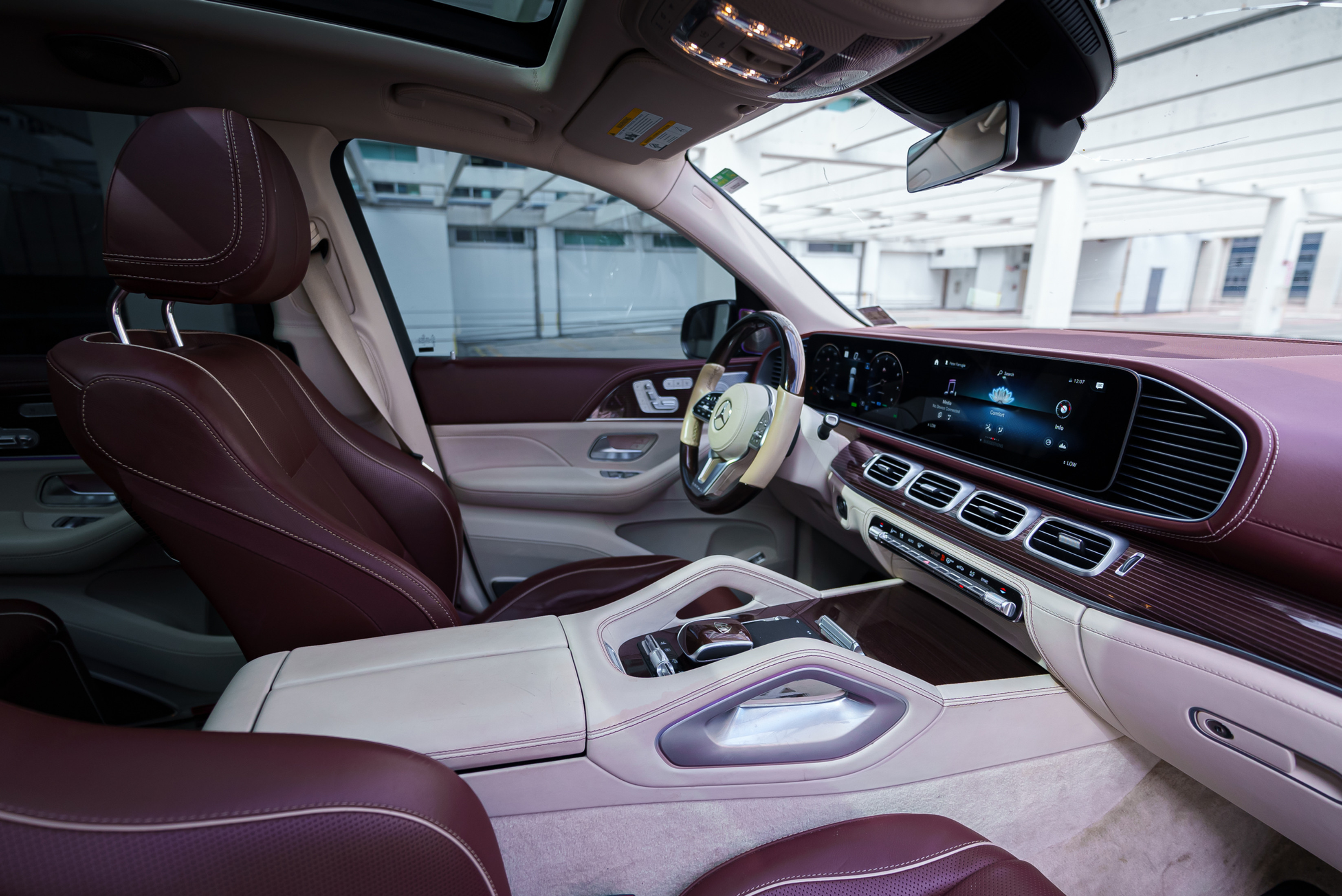 Mercedes-Benz Maybach GLS 600 Black — photo 12