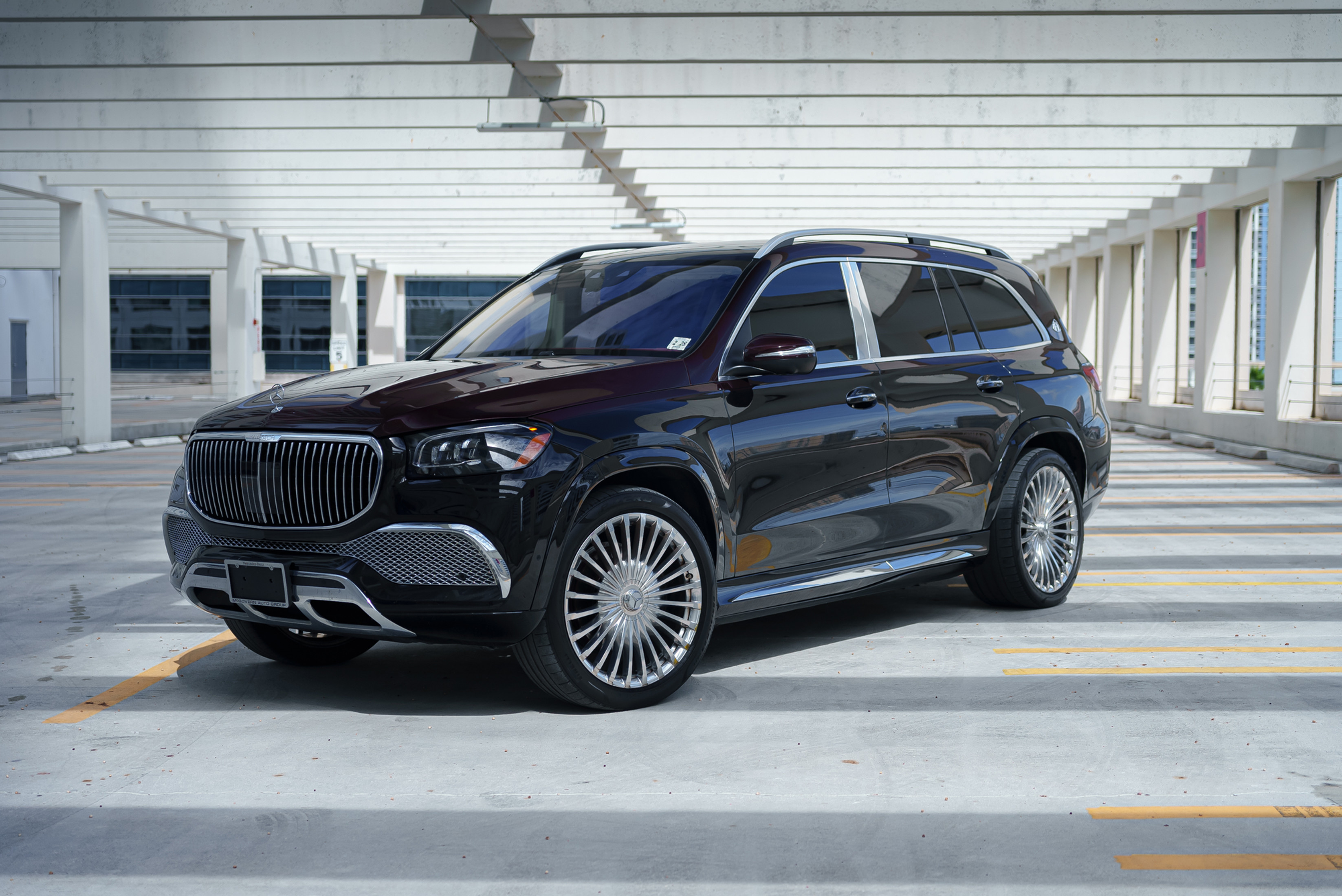 Mercedes-Benz Maybach GLS 600 Black — exterior side view