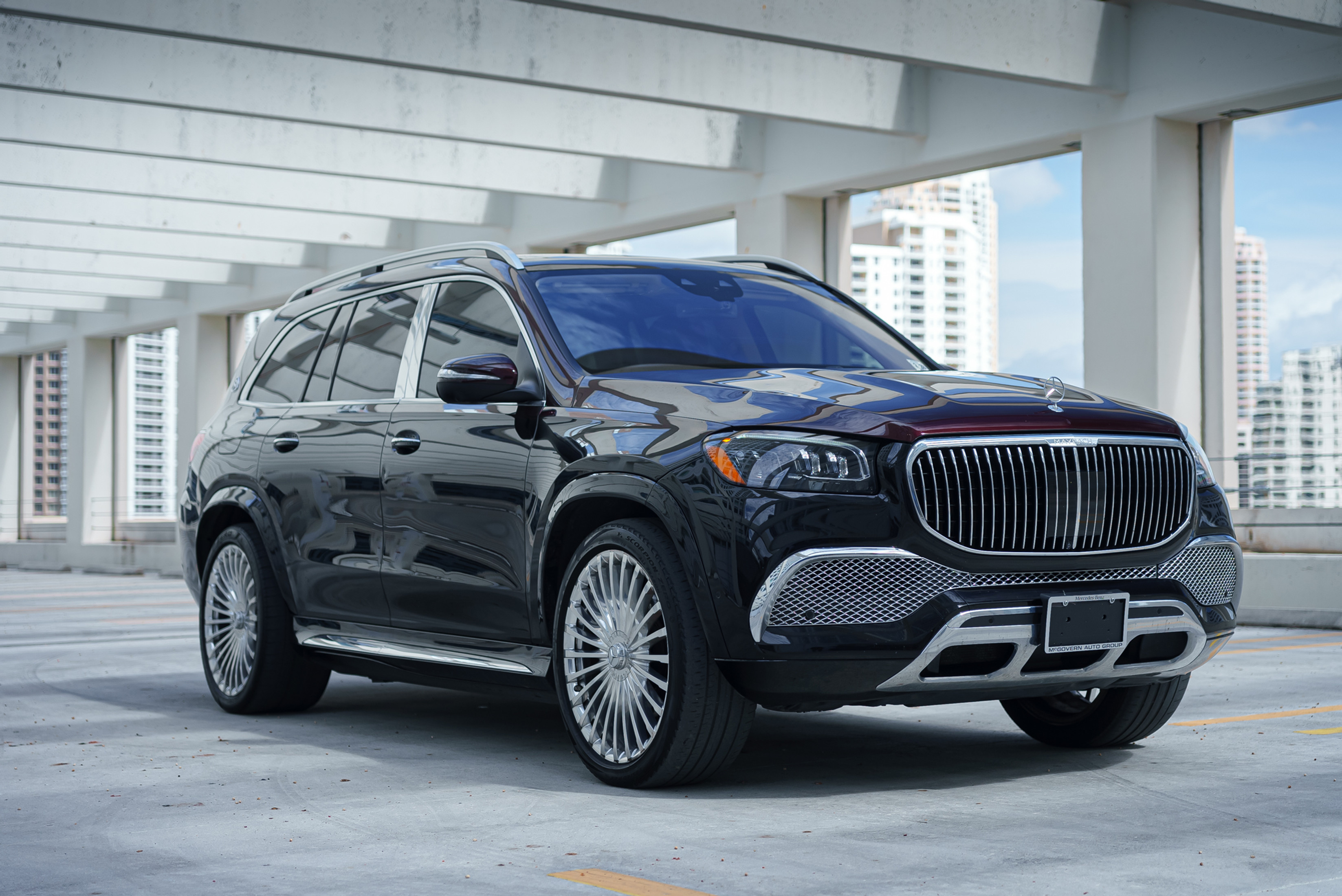 Mercedes-Benz Maybach GLS 600 Black — interior seats