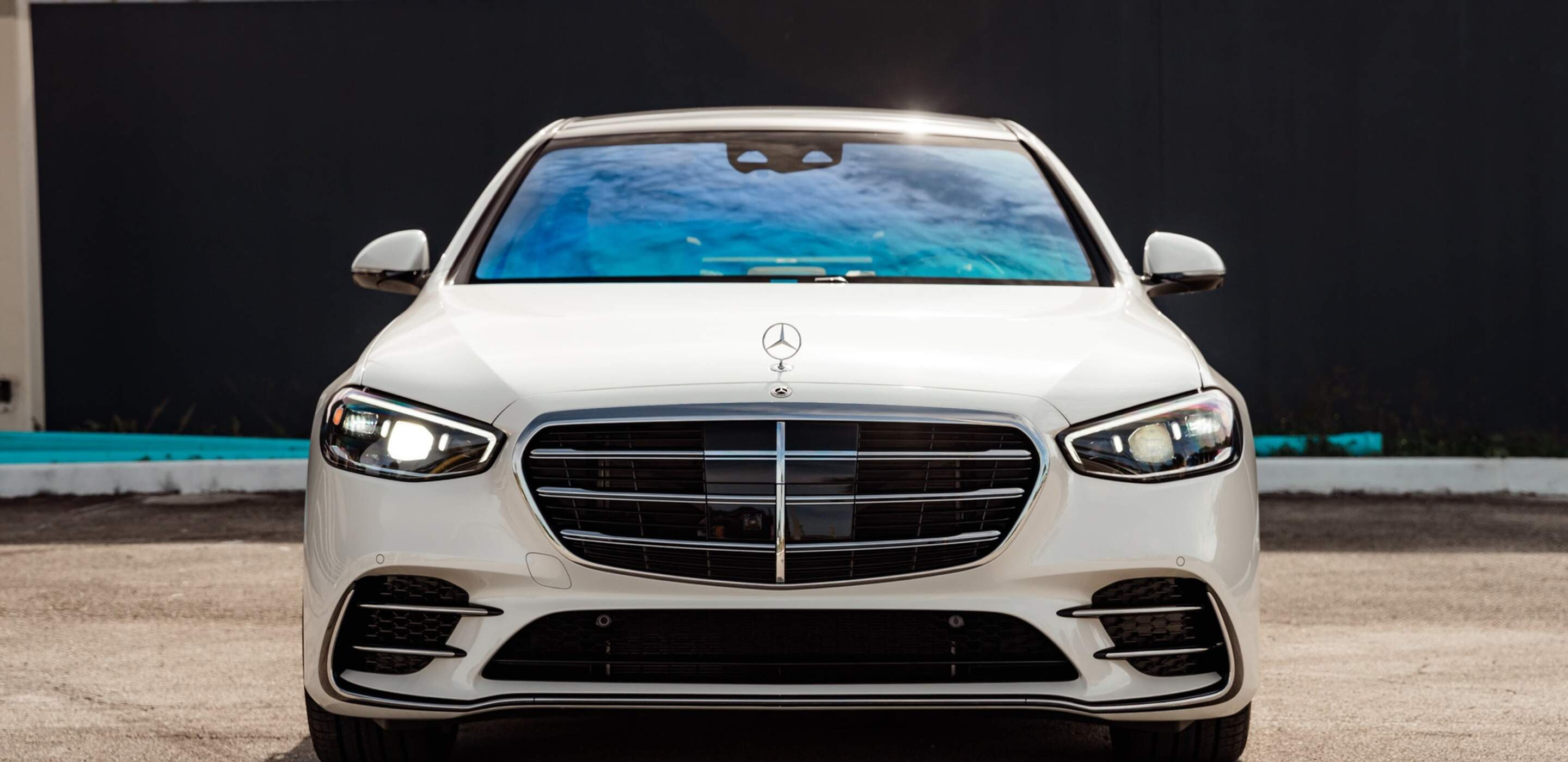 Mercedes-Benz S580 Black 2021 — exterior rear view