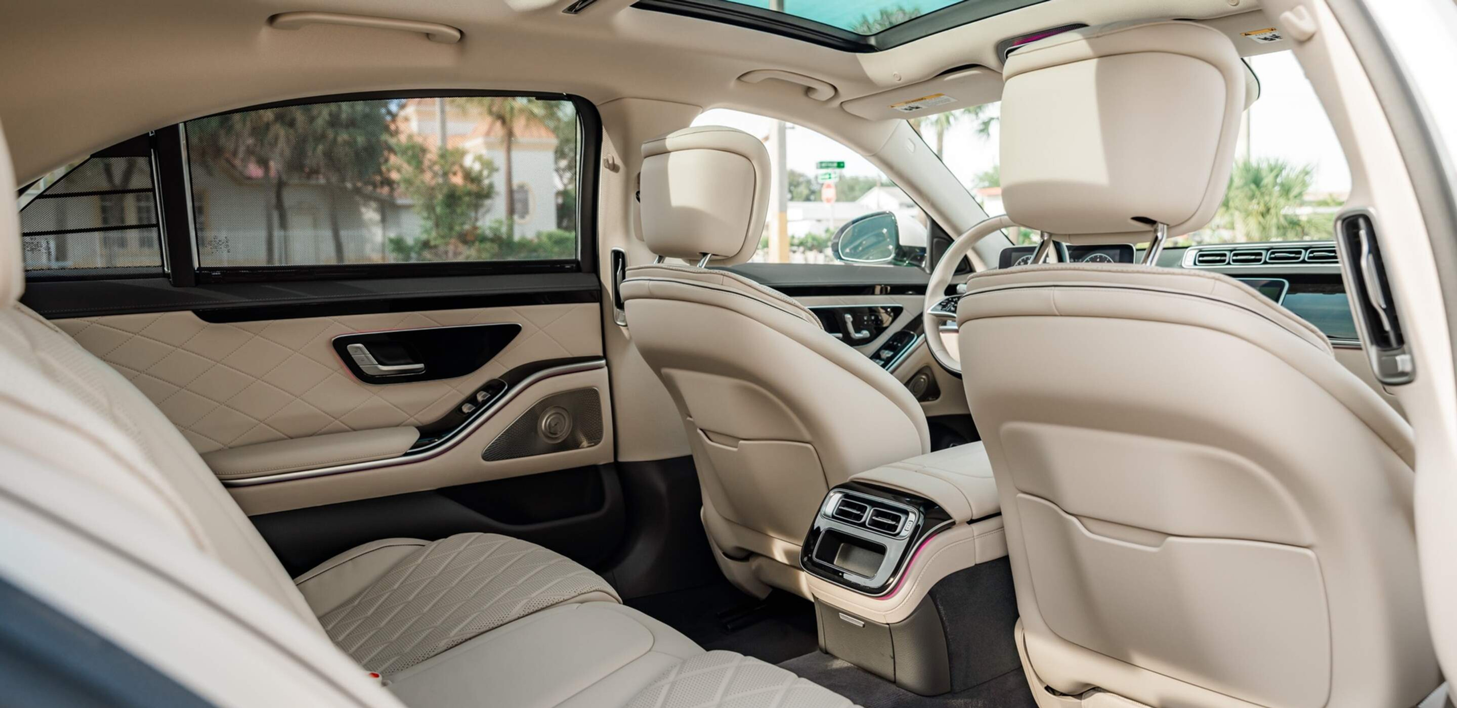 Mercedes-Benz S580 Black 2021 — interior dashboard