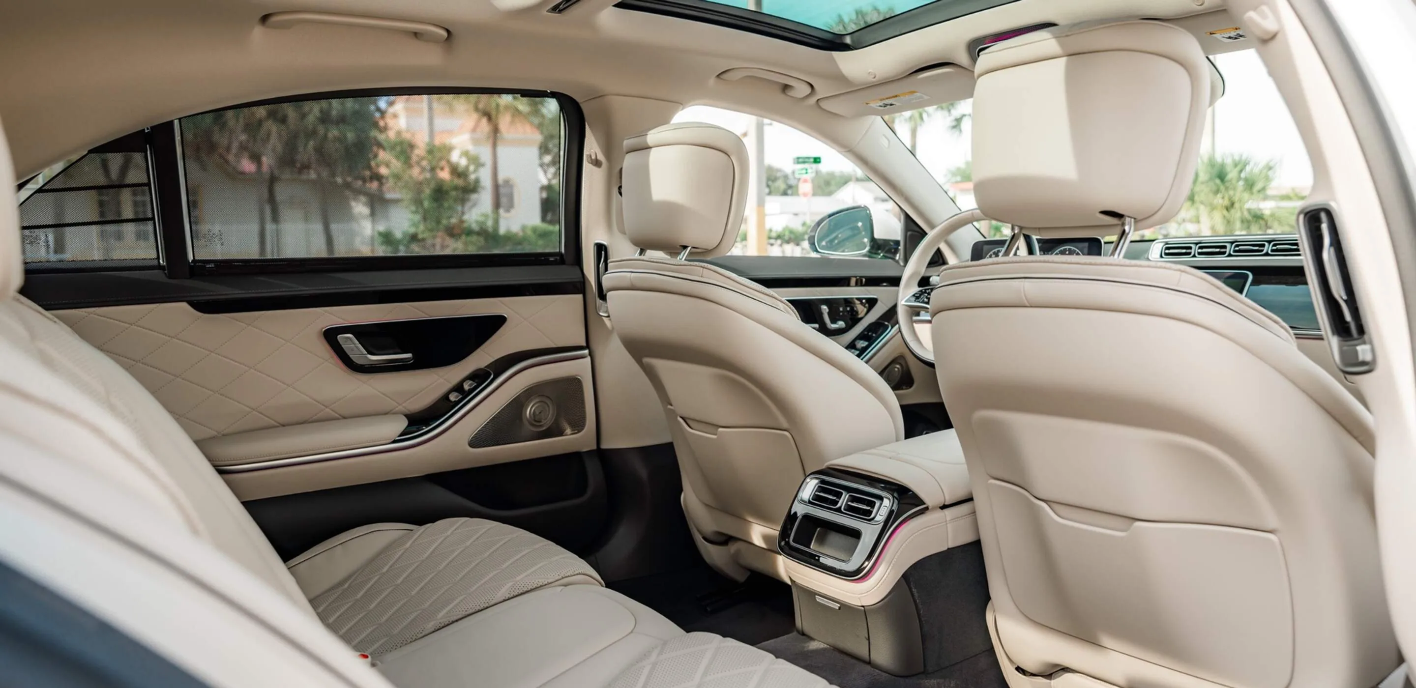 Mercedes-Benz S580 Black 2021 — interior dashboard