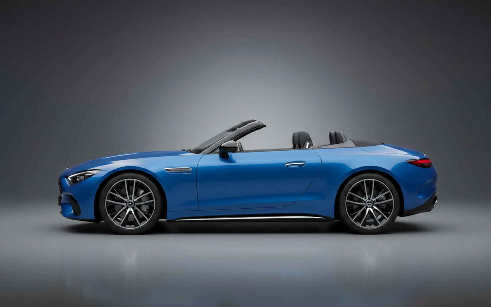 Mercedes-Benz Sl43 Blue 2022 — exterior rear view