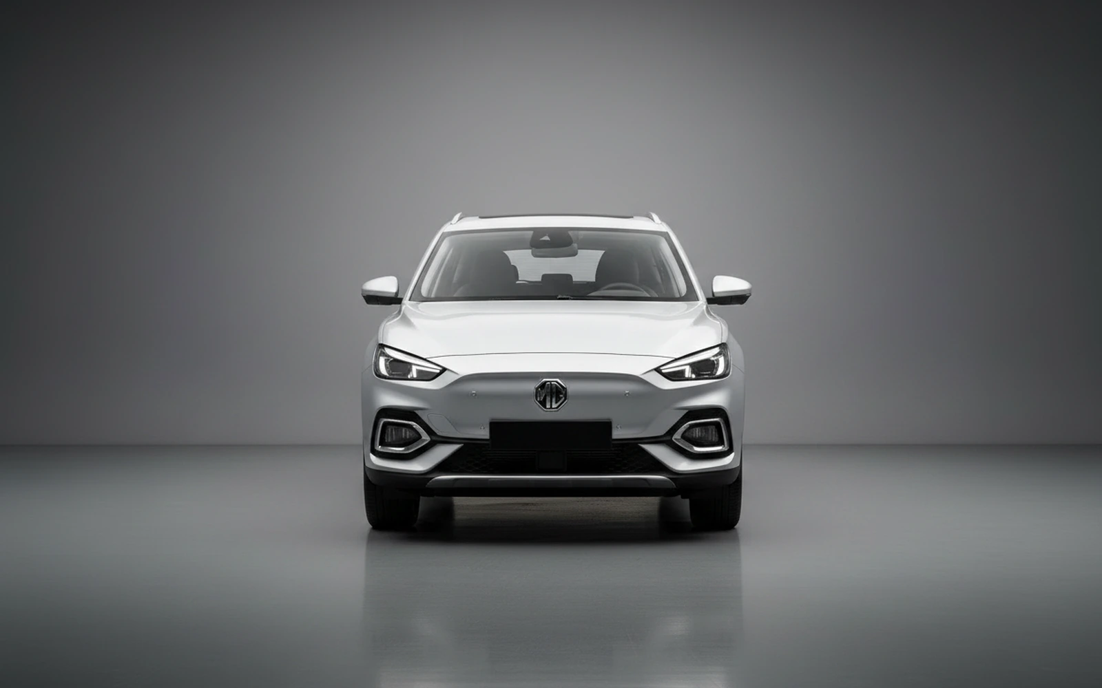 Mg One Silver 2025 — exterior side view