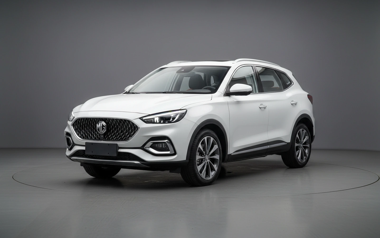 Mg One White 2025 for rent in Miami — exterior front view