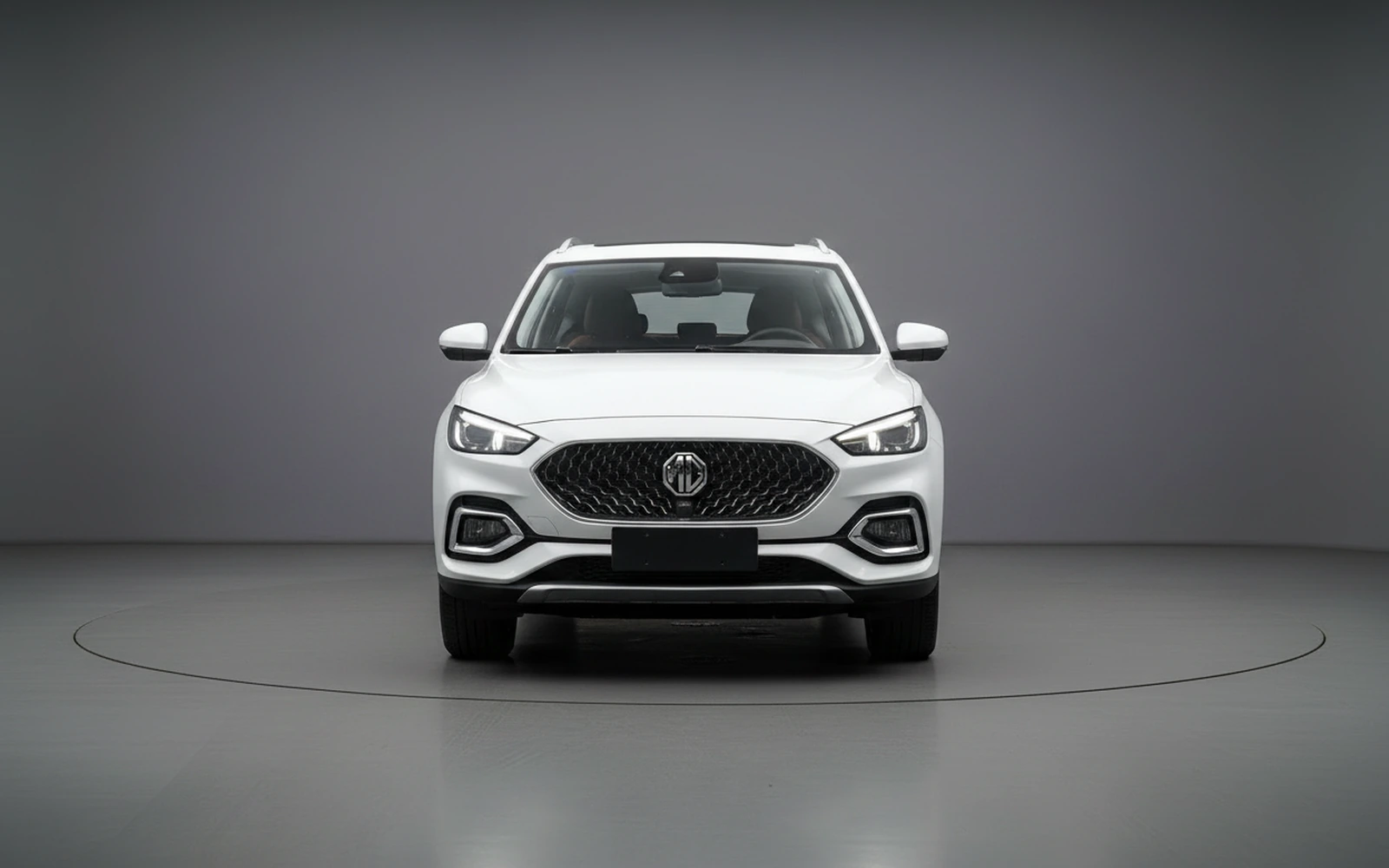 Mg One White 2025 — exterior side view