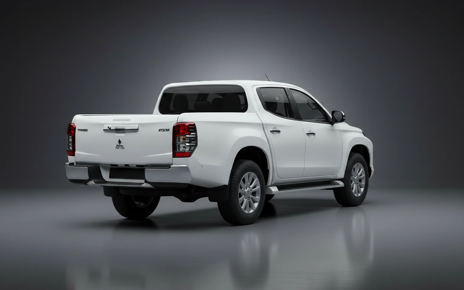Mitsubishi L200 Double Cap Automatic White 2026 — interior dashboard