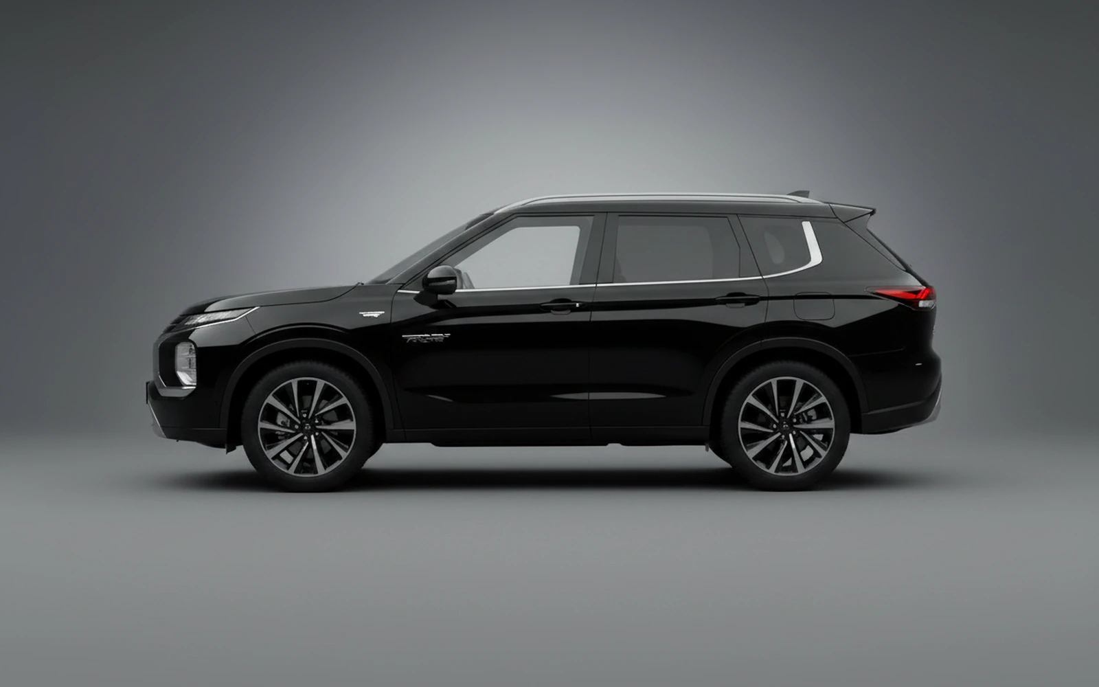 Mitsubishi Outlander Black 2026 — exterior rear view