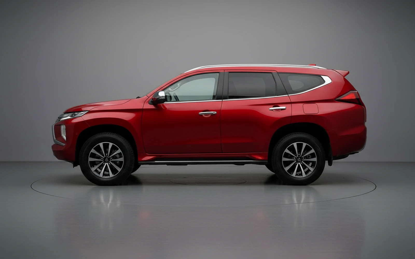 Mitsubishi Pajero (Montero) Sport 7-Seater Red 2023 — exterior rear view