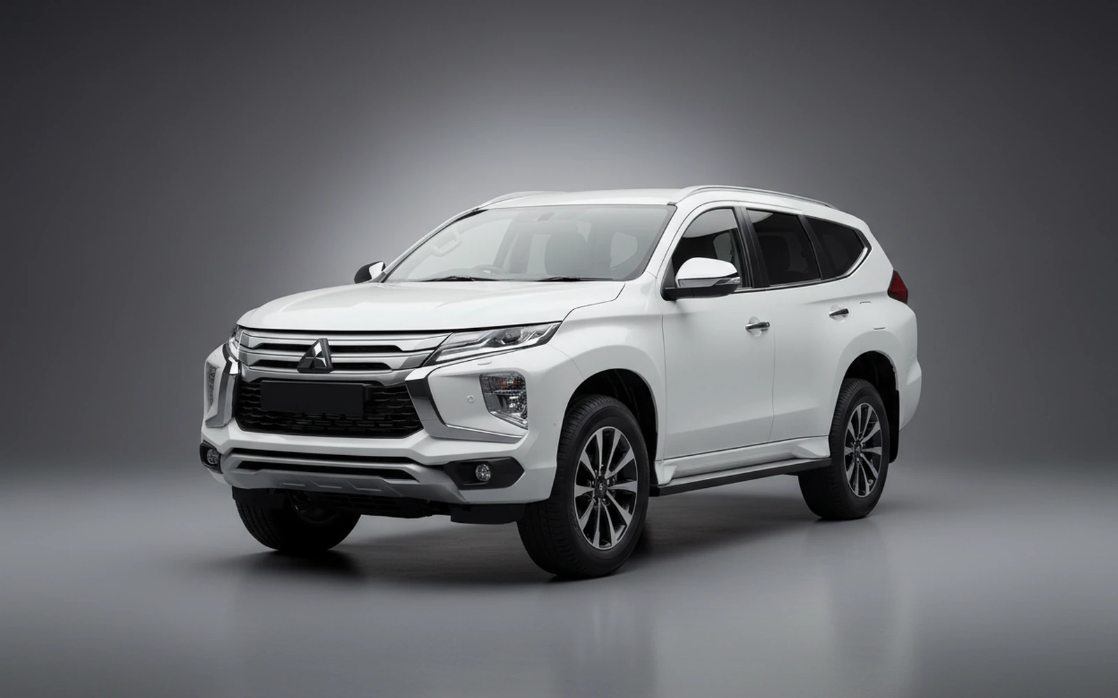 Mitsubishi Pajero (Montero) Sport 7-Seater Blanco 2023 for rent in Miami — exterior front view