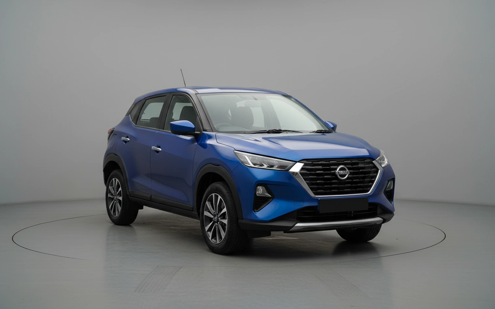 Nissan Magnite Azul 2025 for rent in Miami — exterior front view