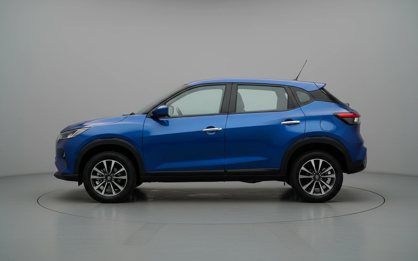 Nissan Magnite Azul 2025 — exterior rear view