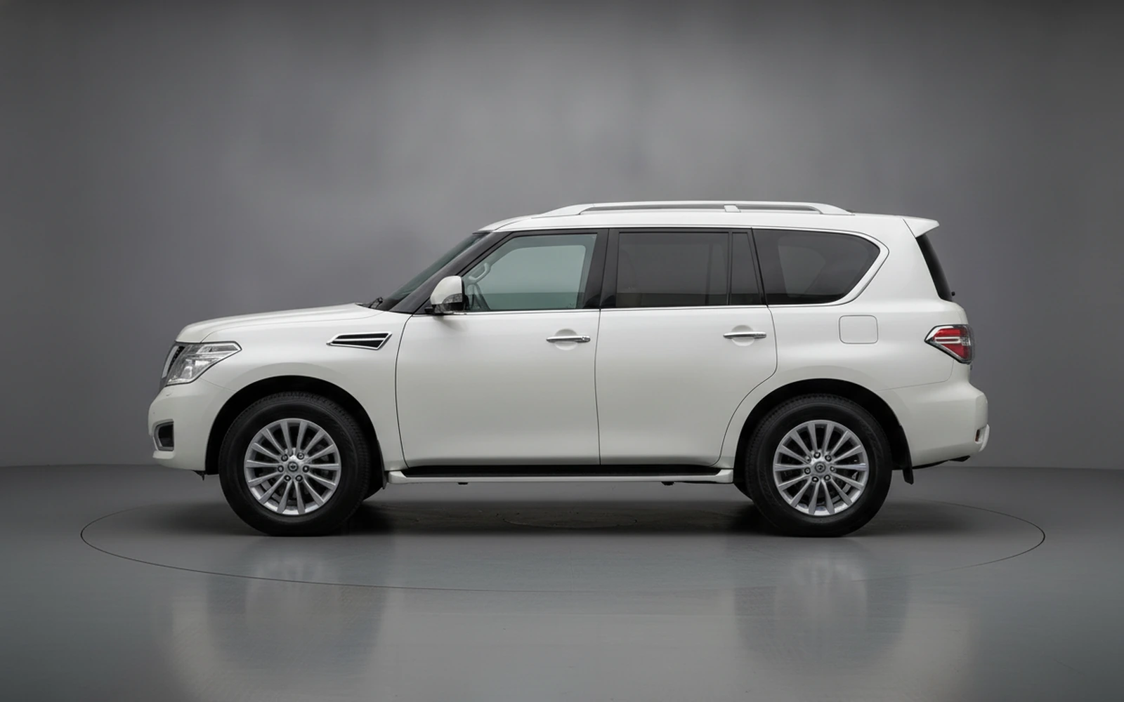 Nissan Patrol White 2021 — exterior rear view