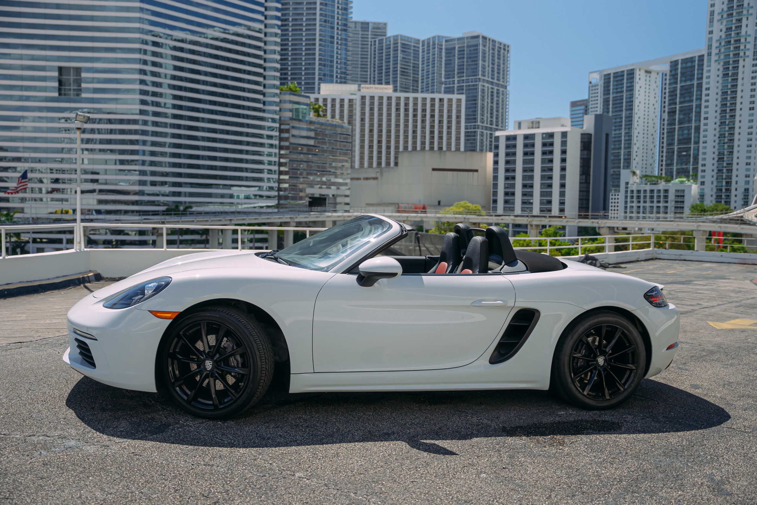 Porsche 718 Boxster Red — photo 9