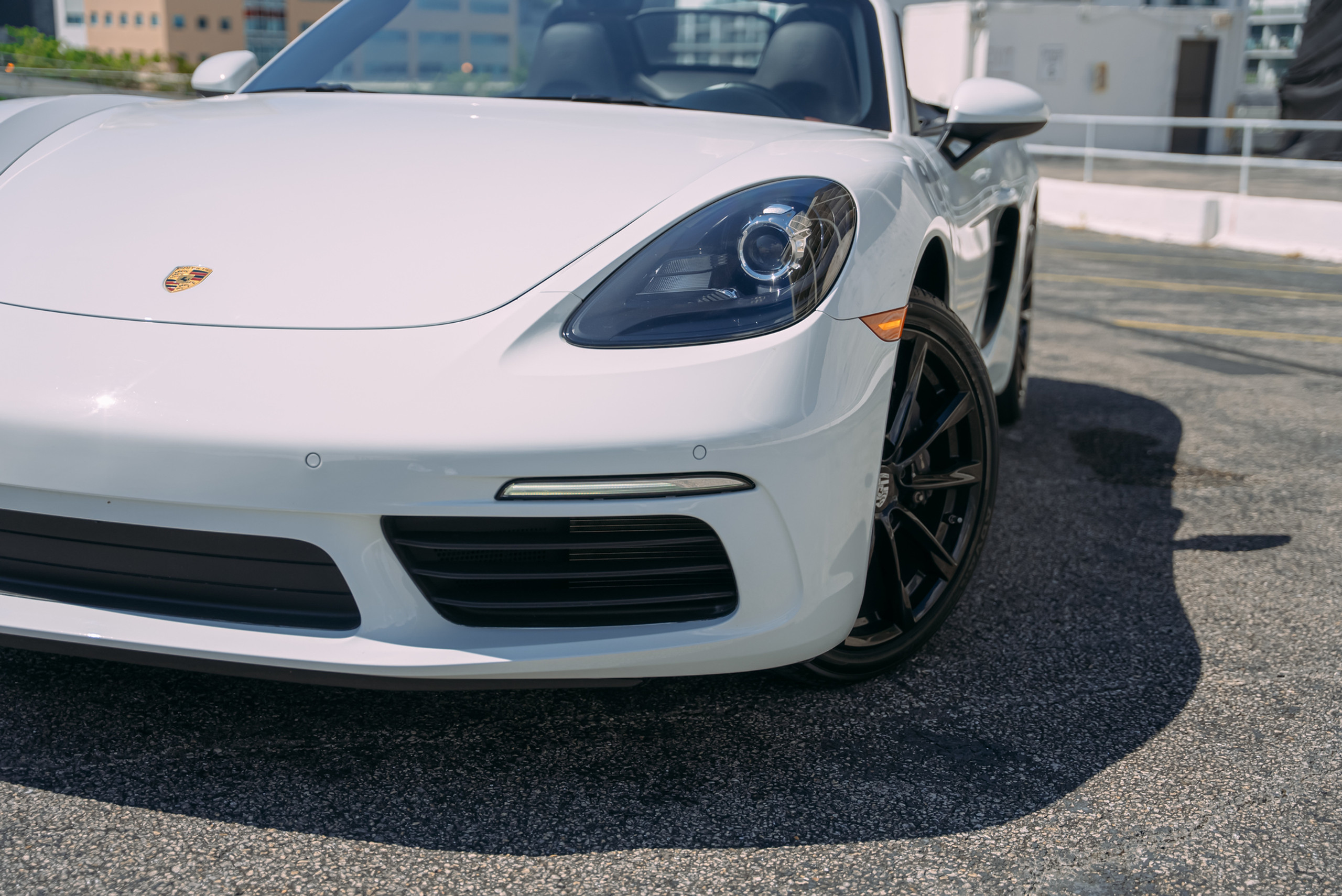 Porsche 718 Boxster Red — photo 11