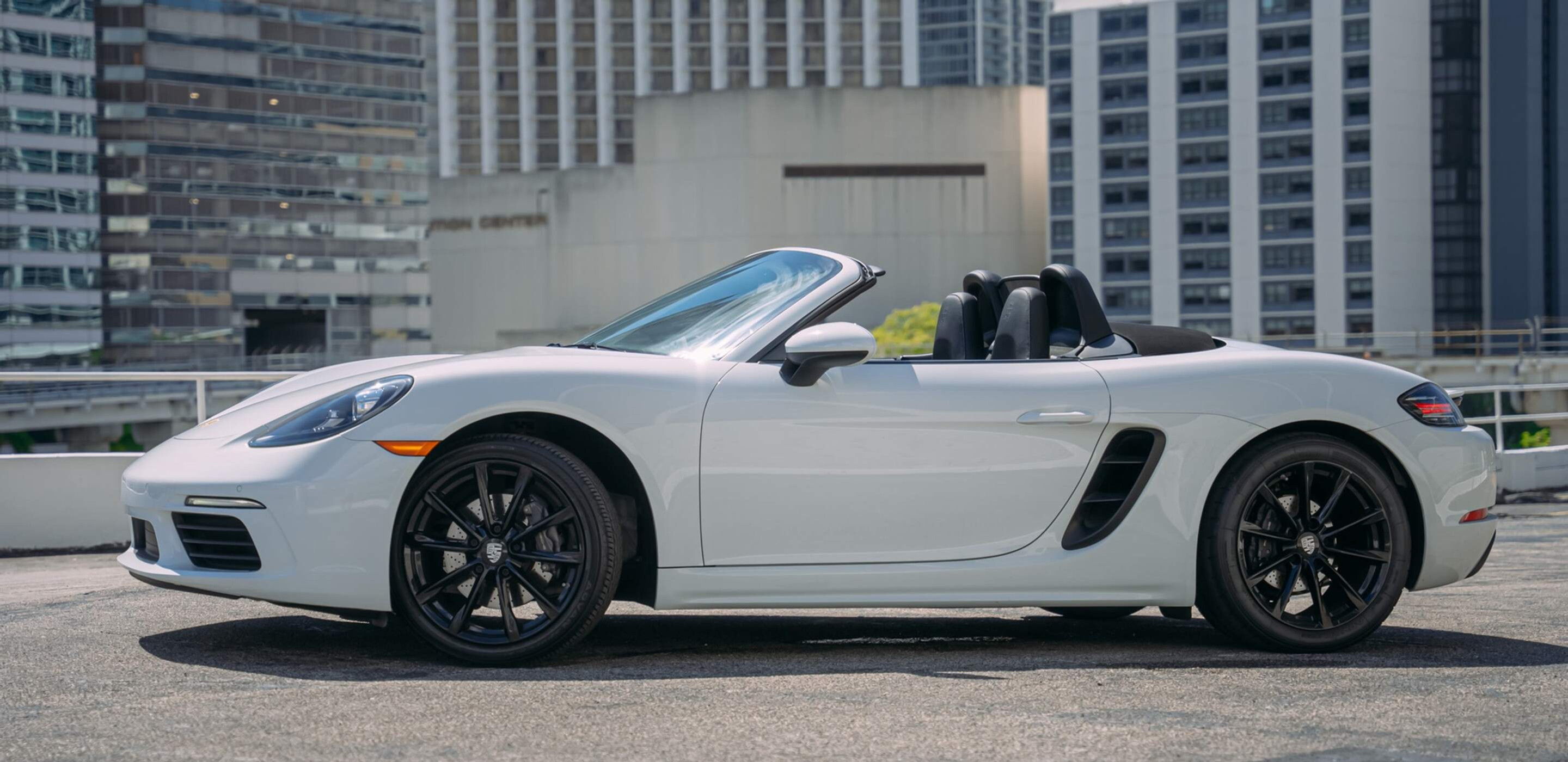 Porsche 718 Boxster Red — photo 13
