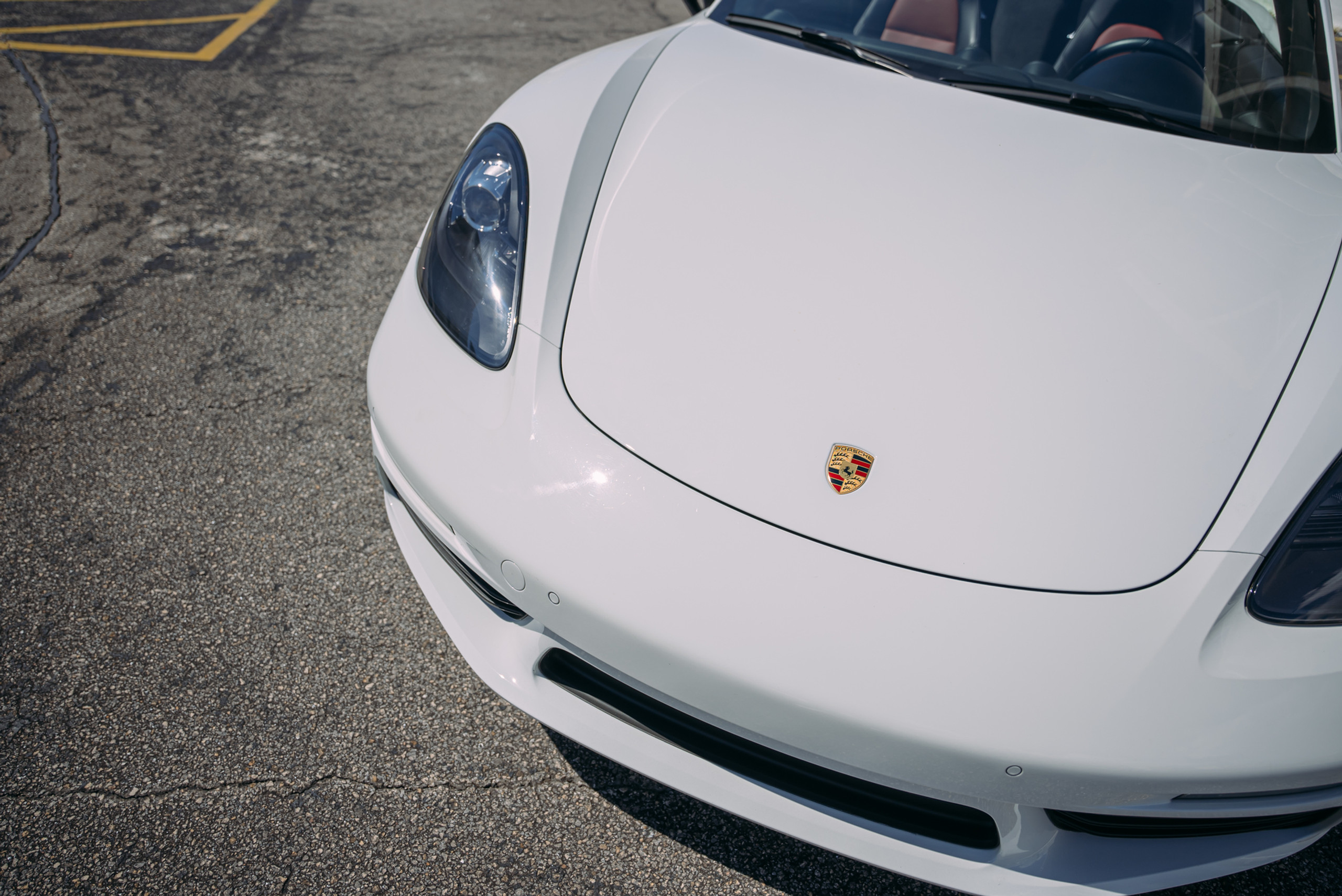 Porsche 718 Boxster Red — interior dashboard