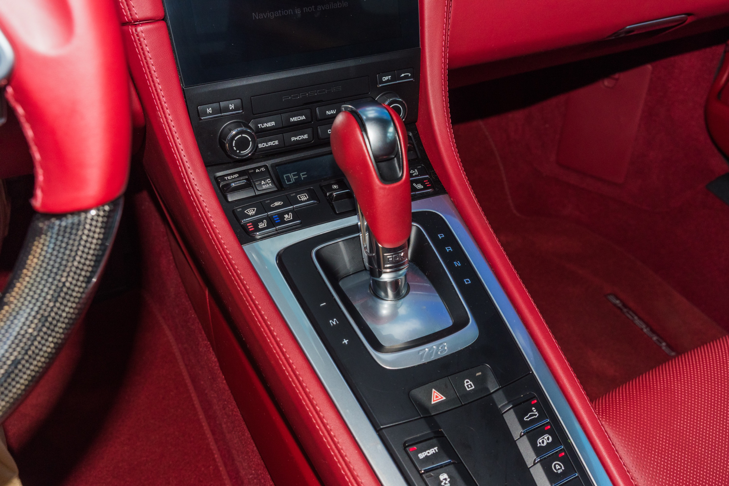 Porsche 718 Cayman White — photo 8