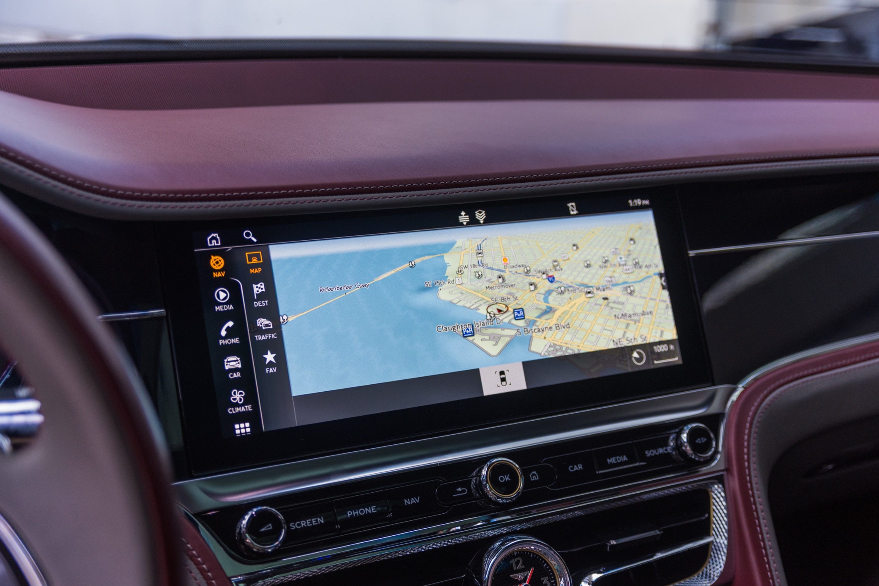 Porsche 718 Cayman White — photo 9