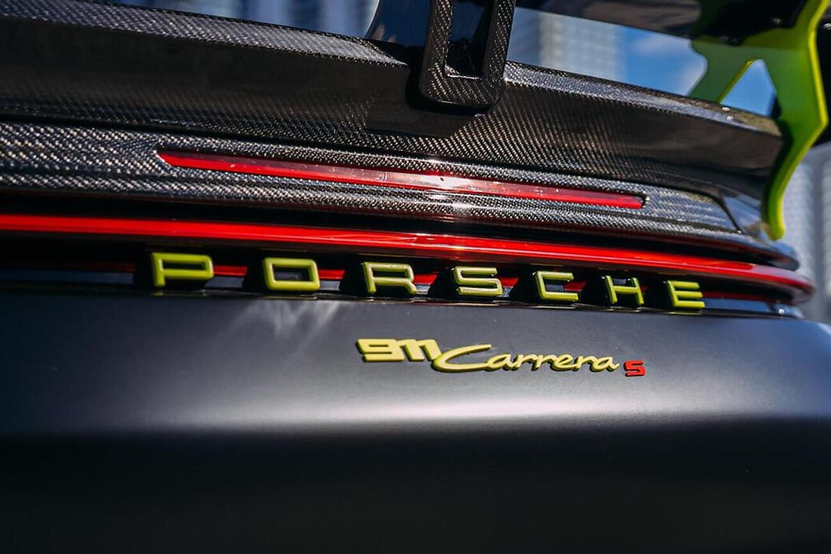 Porsche 911 Carrera S Black 2020 — photo 6
