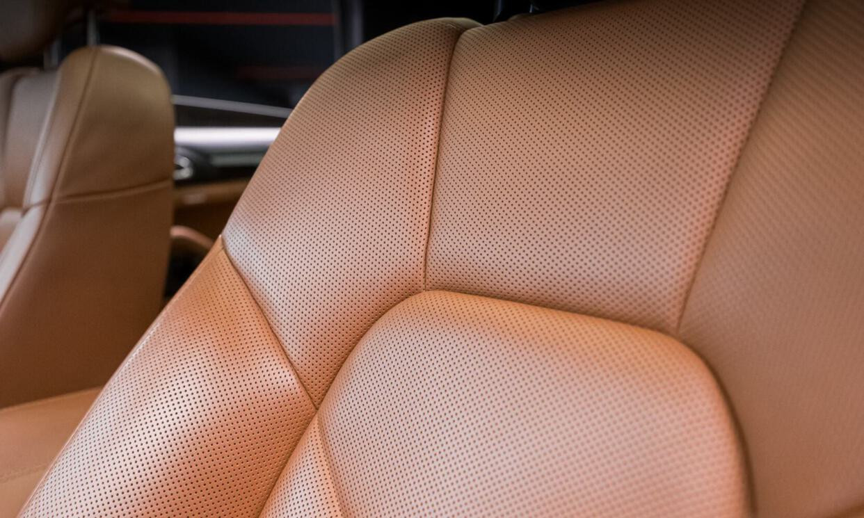 Porsche Cayenne Black 2017 — photo 8