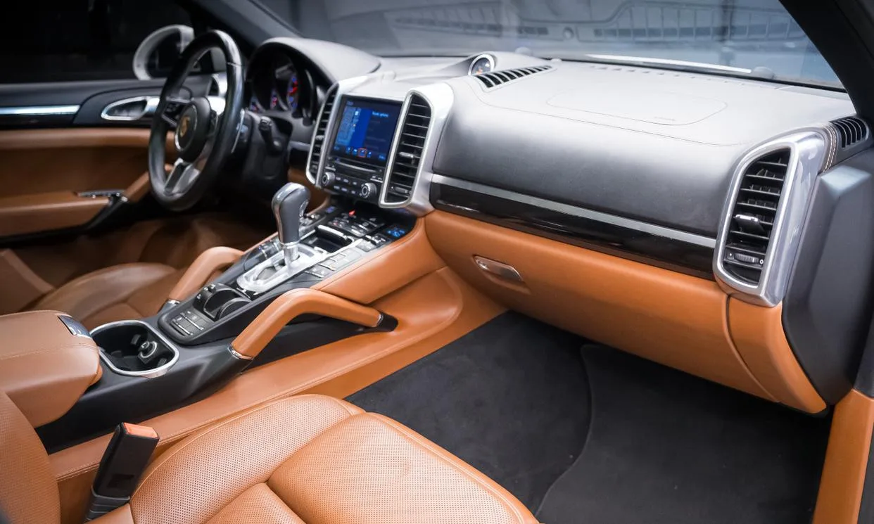 Porsche Cayenne Black 2017 — exterior rear view