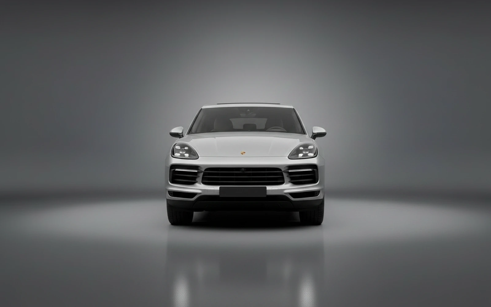 Porsche Cayenne Silver 2024 — exterior side view