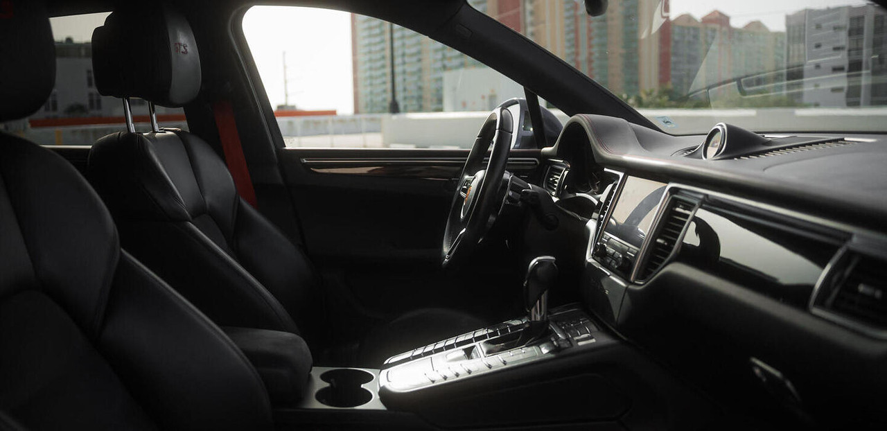 Porsche Macan GTS Black 2017 — photo 6