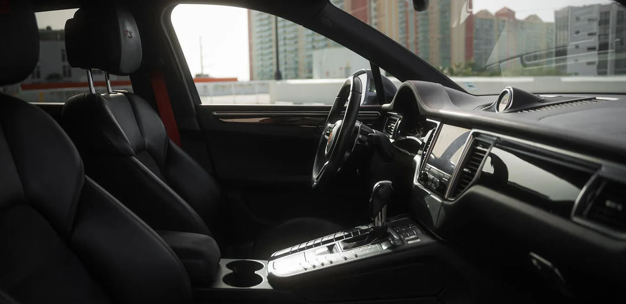 Porsche Macan GTS Black 2017 — photo 6