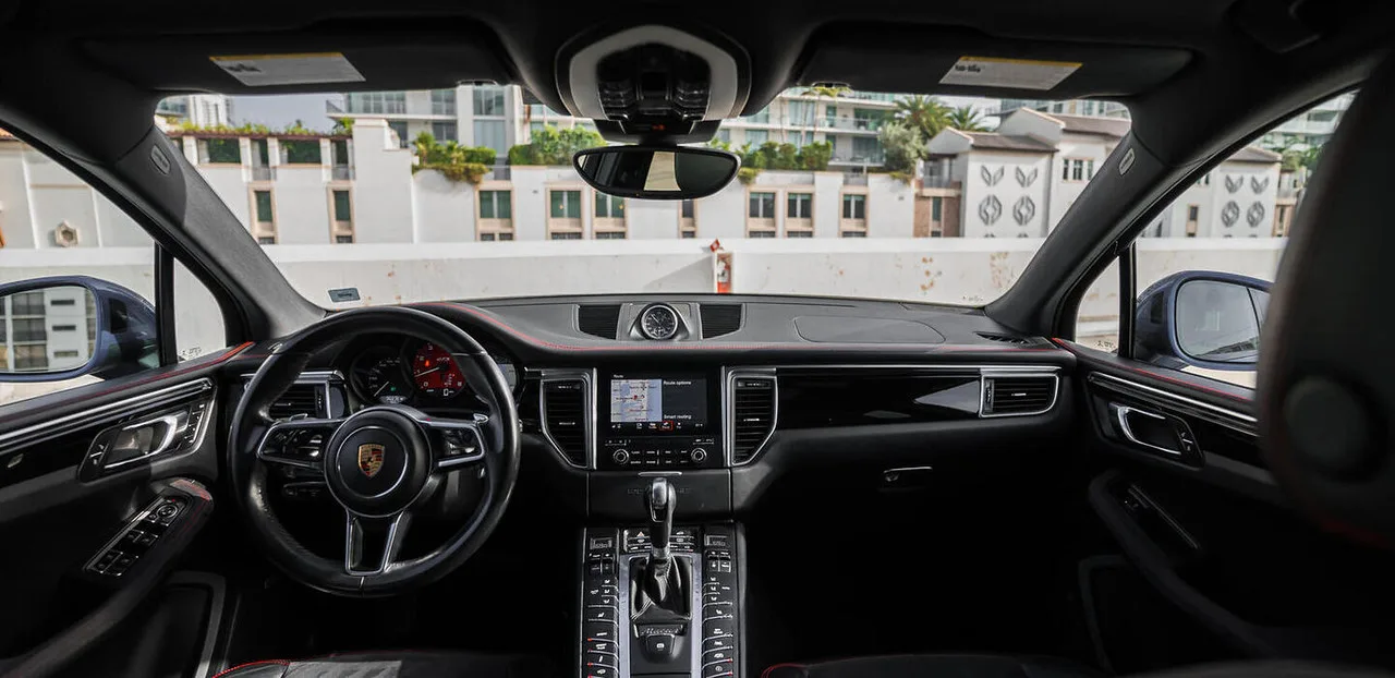 Porsche Macan GTS Black 2017 — exterior rear view