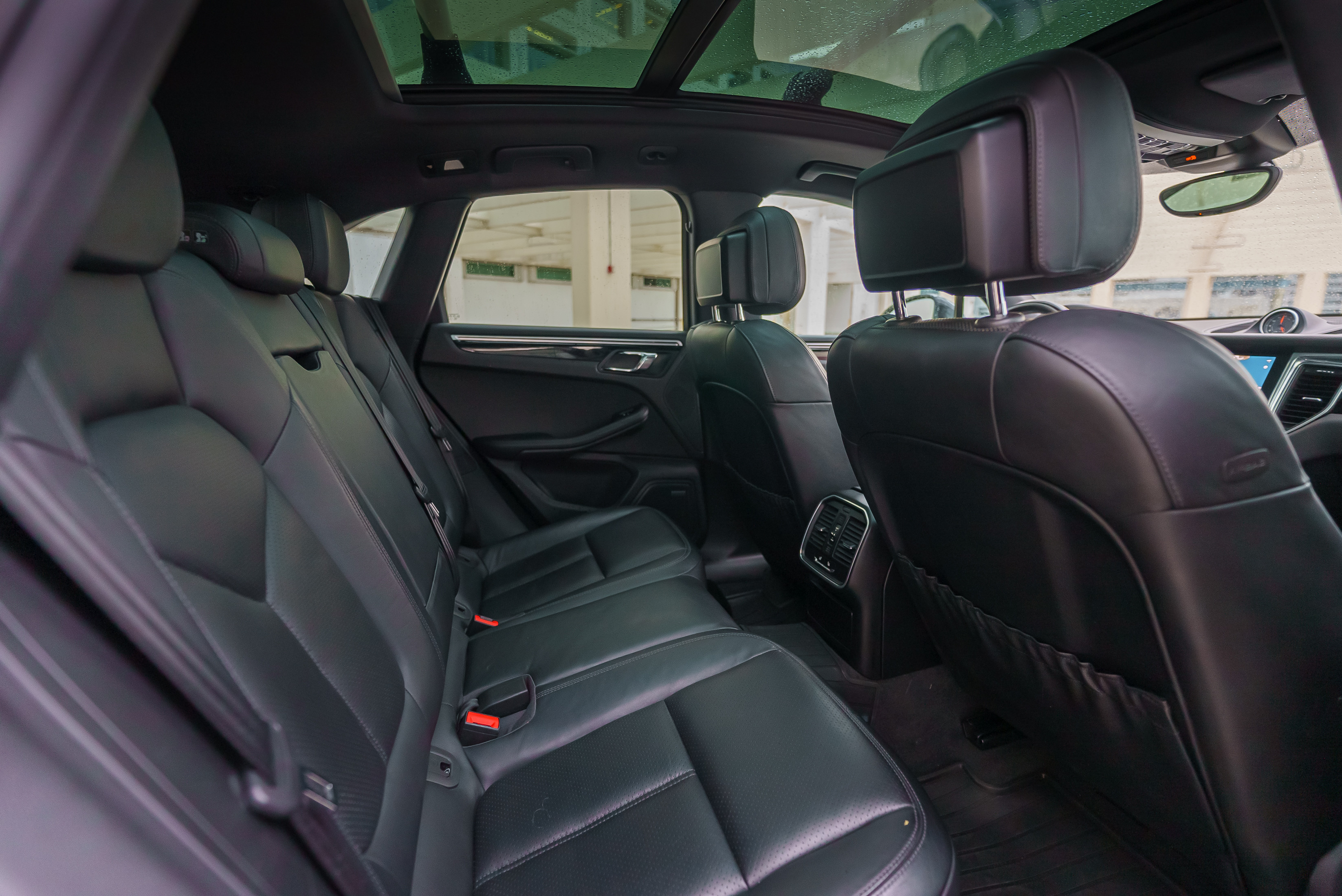 Porsche Macan White — photo 8