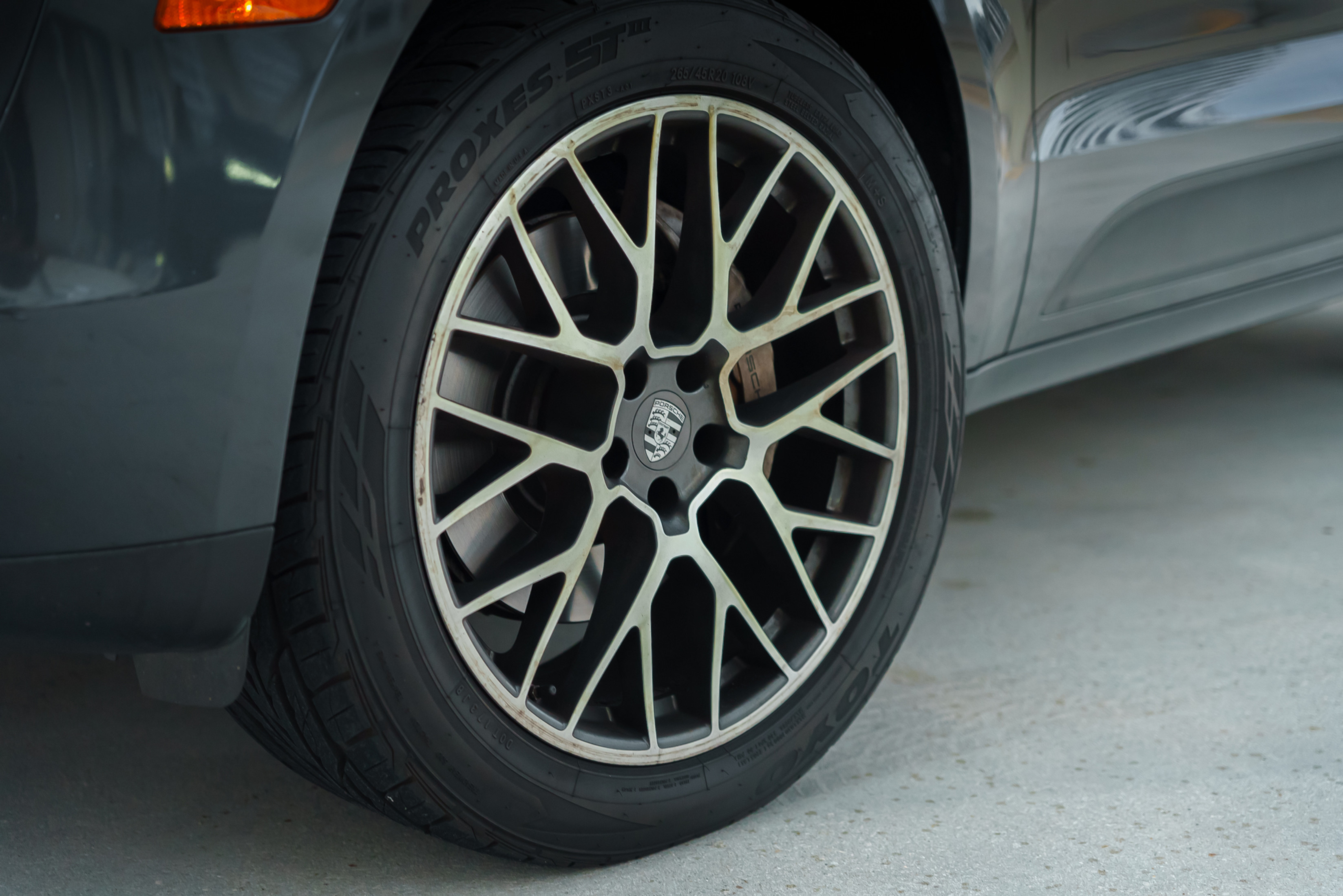 Porsche Macan White — interior seats