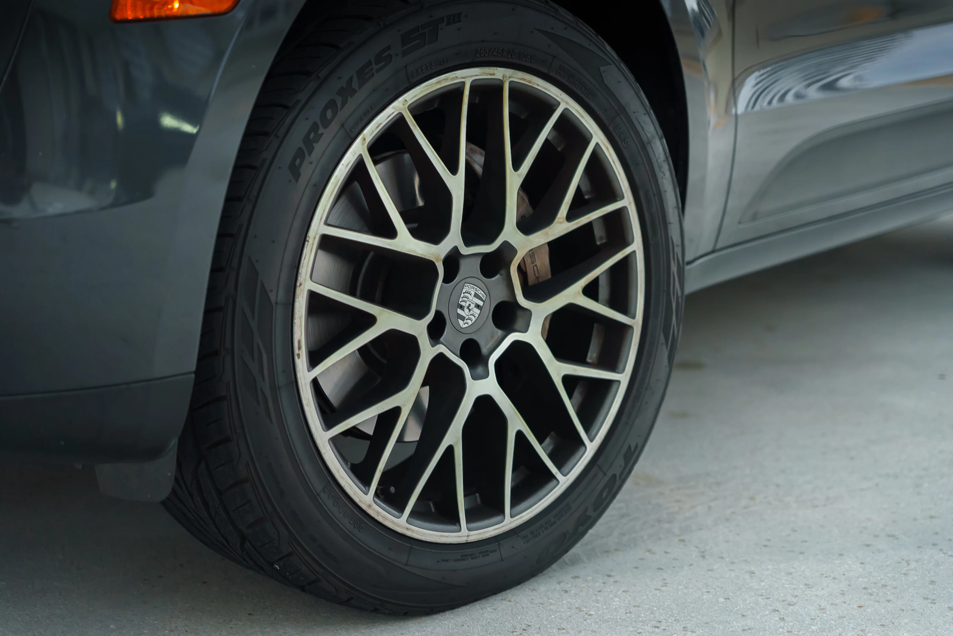 Porsche Macan White — interior seats