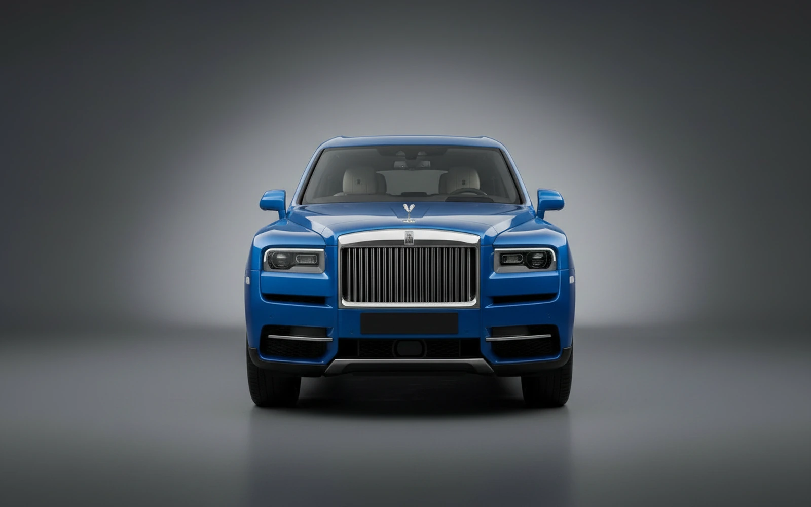 Rolls-Royce Cullinan Blue 2022 — exterior side view