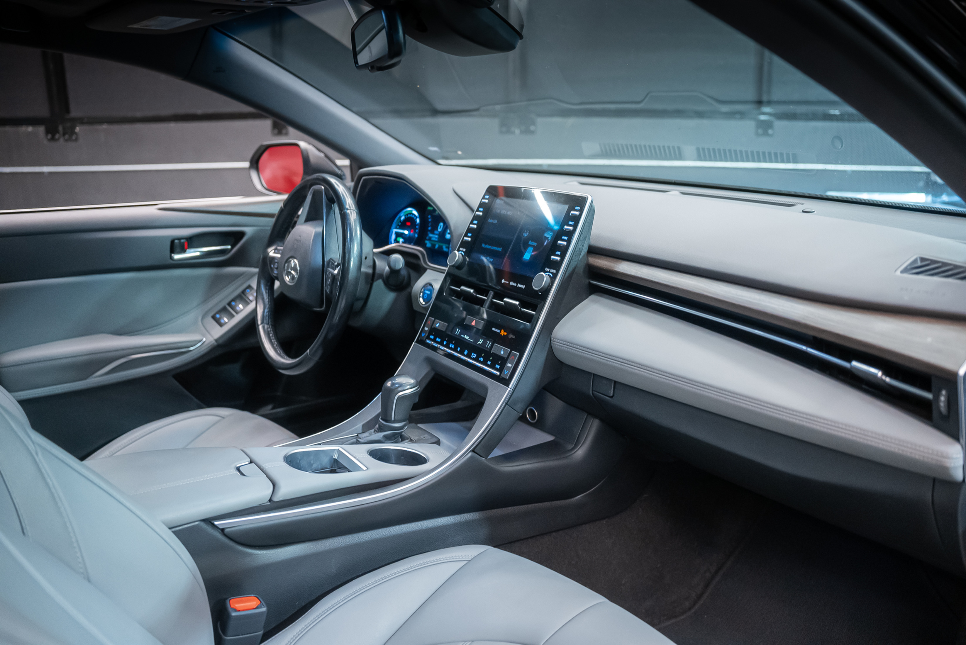 Toyota Avalon White — photo 7