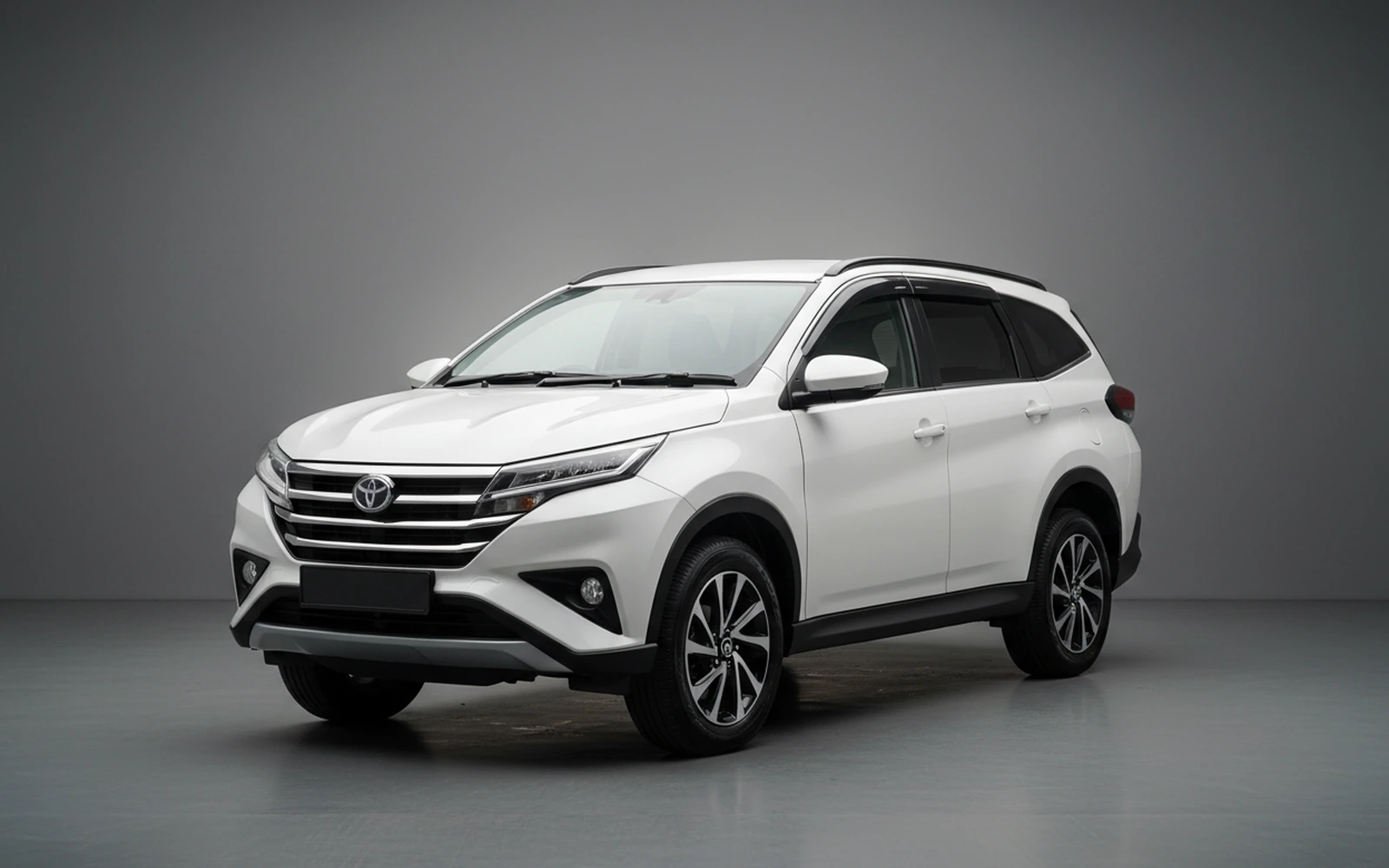 Toyota Rush White 2023 for rent in Miami — exterior front view