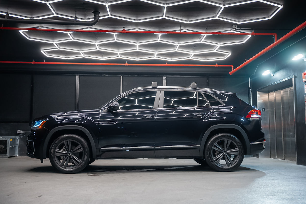 Volkswagen Atlas Cross Sport Black 2021 — exterior rear view