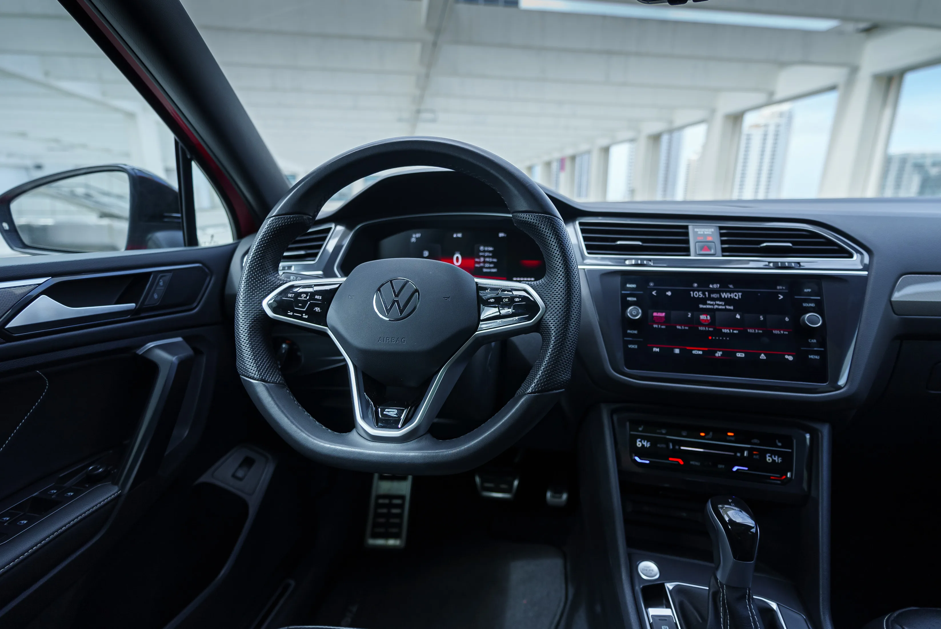 Volkswagen Tiguan Grey — photo 6