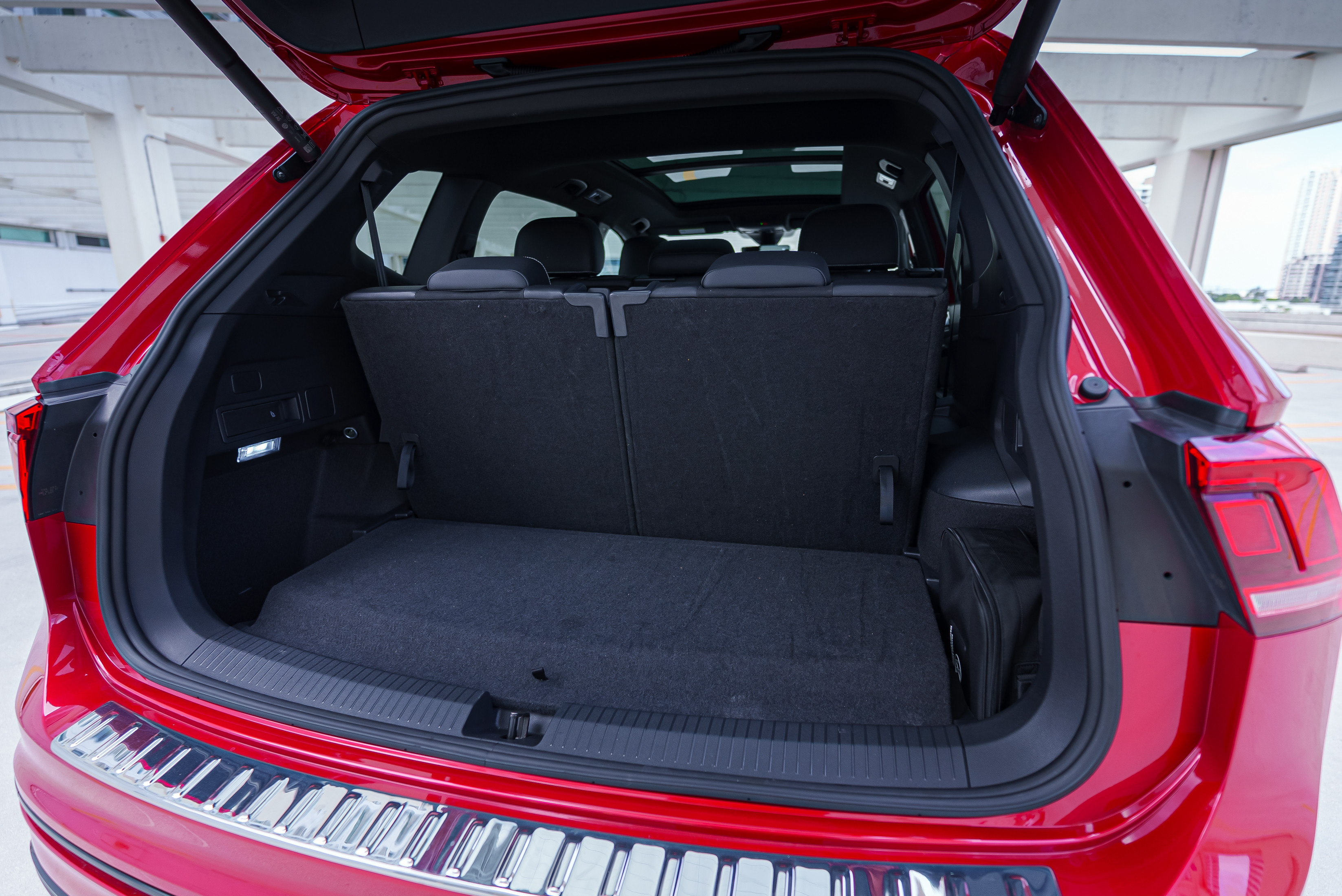 Volkswagen Tiguan Grey — photo 7