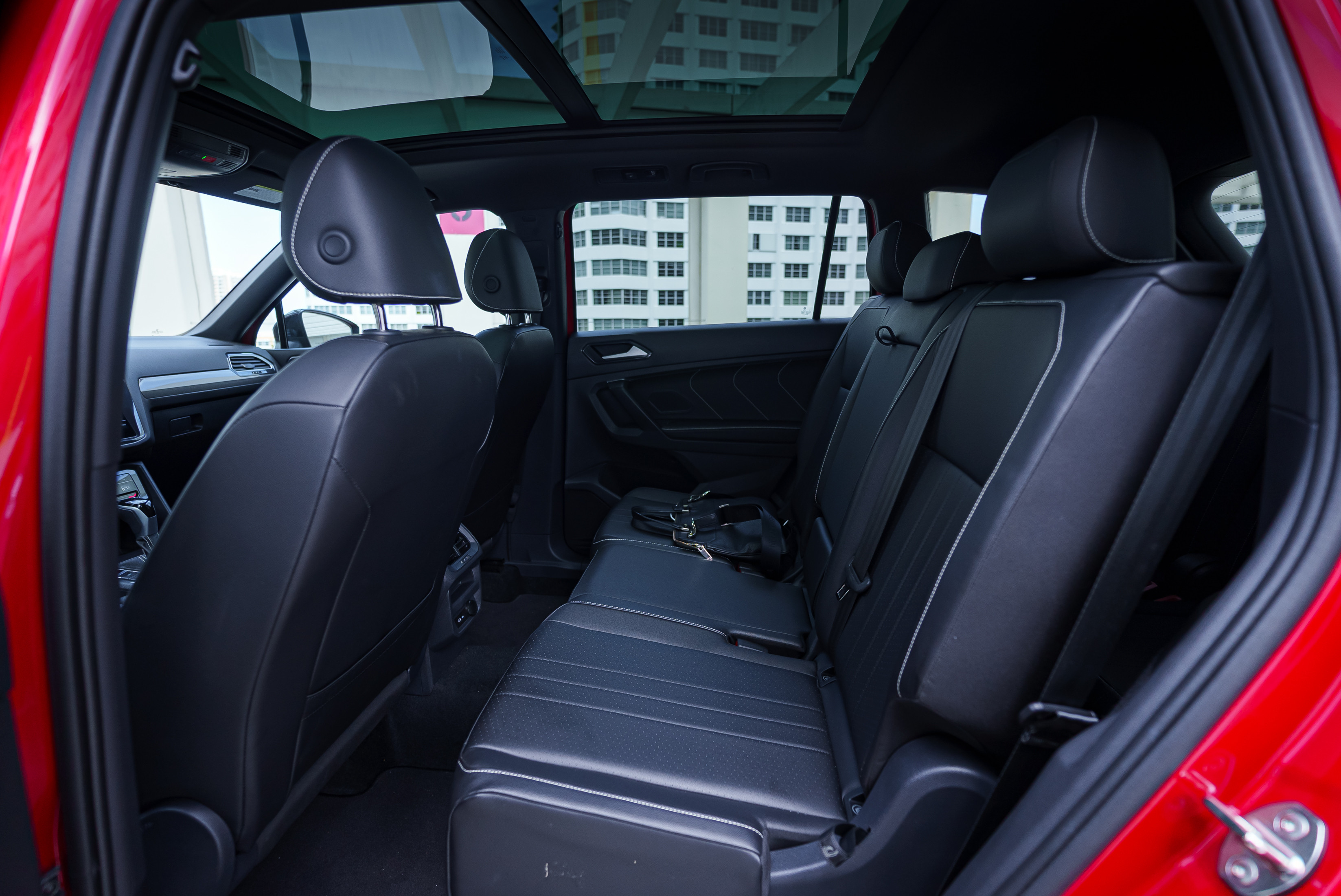 Volkswagen Tiguan Grey — photo 10