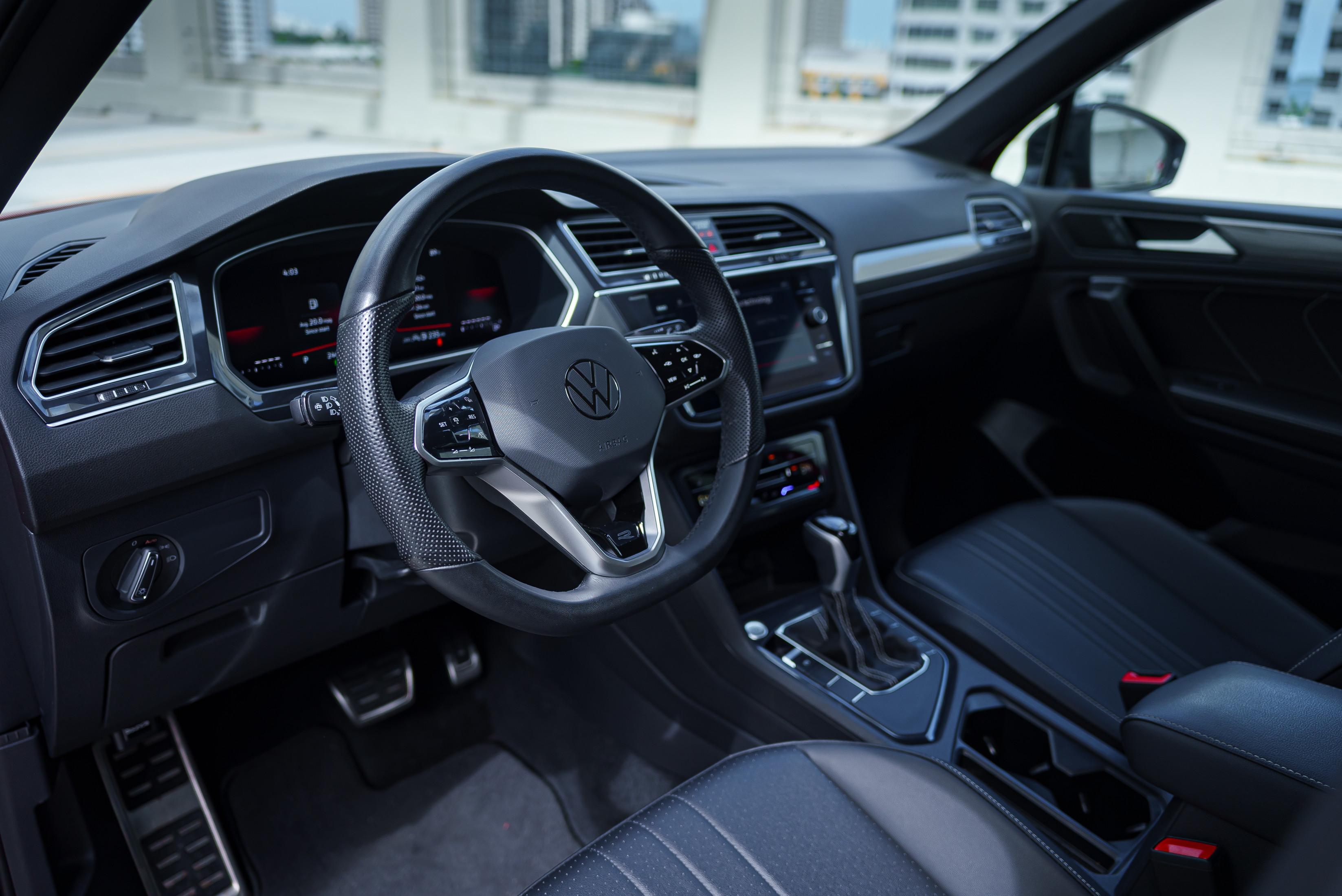 Volkswagen Tiguan Grey — photo 11