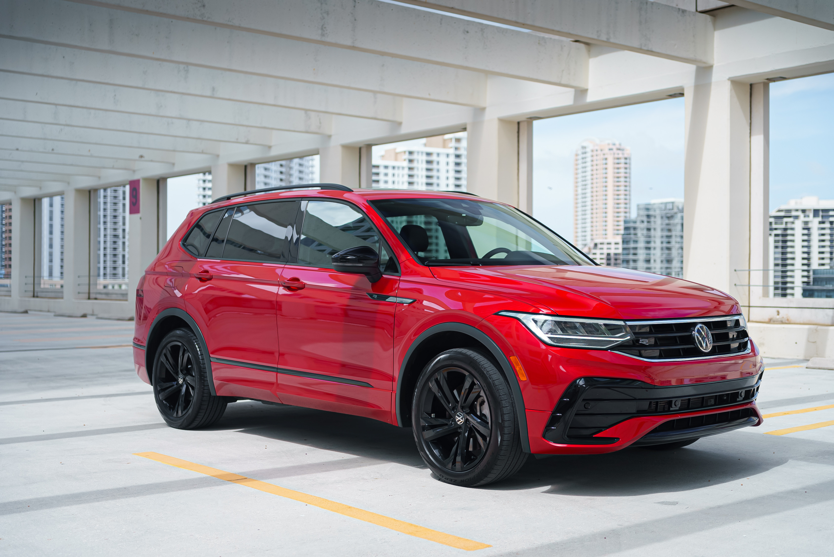 Volkswagen Tiguan Grey — interior dashboard