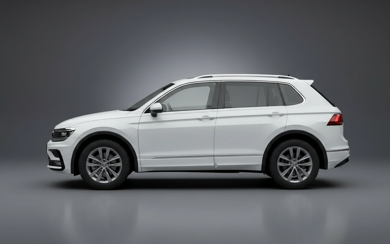 Volkswagen Tiguan White 2024 — exterior rear view