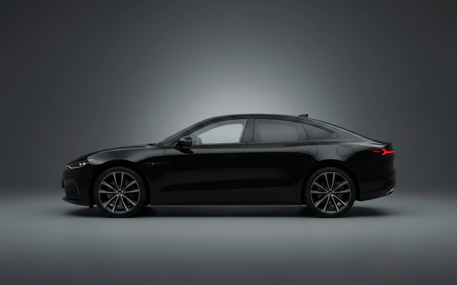 Zeekr 001 Black 2025 — exterior rear view